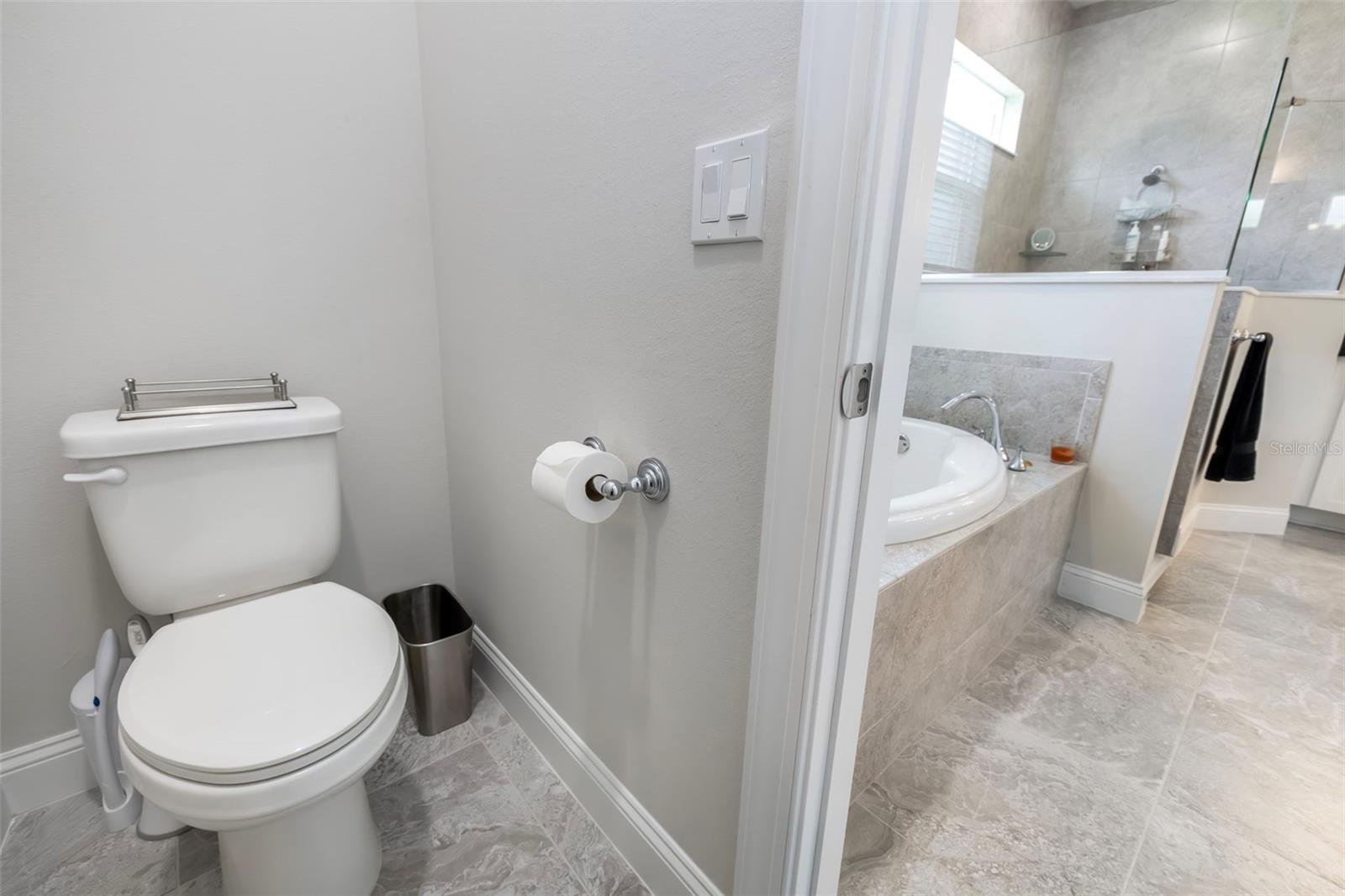 5 LAKESIDE PL E, PALM COAST, FL, 32137