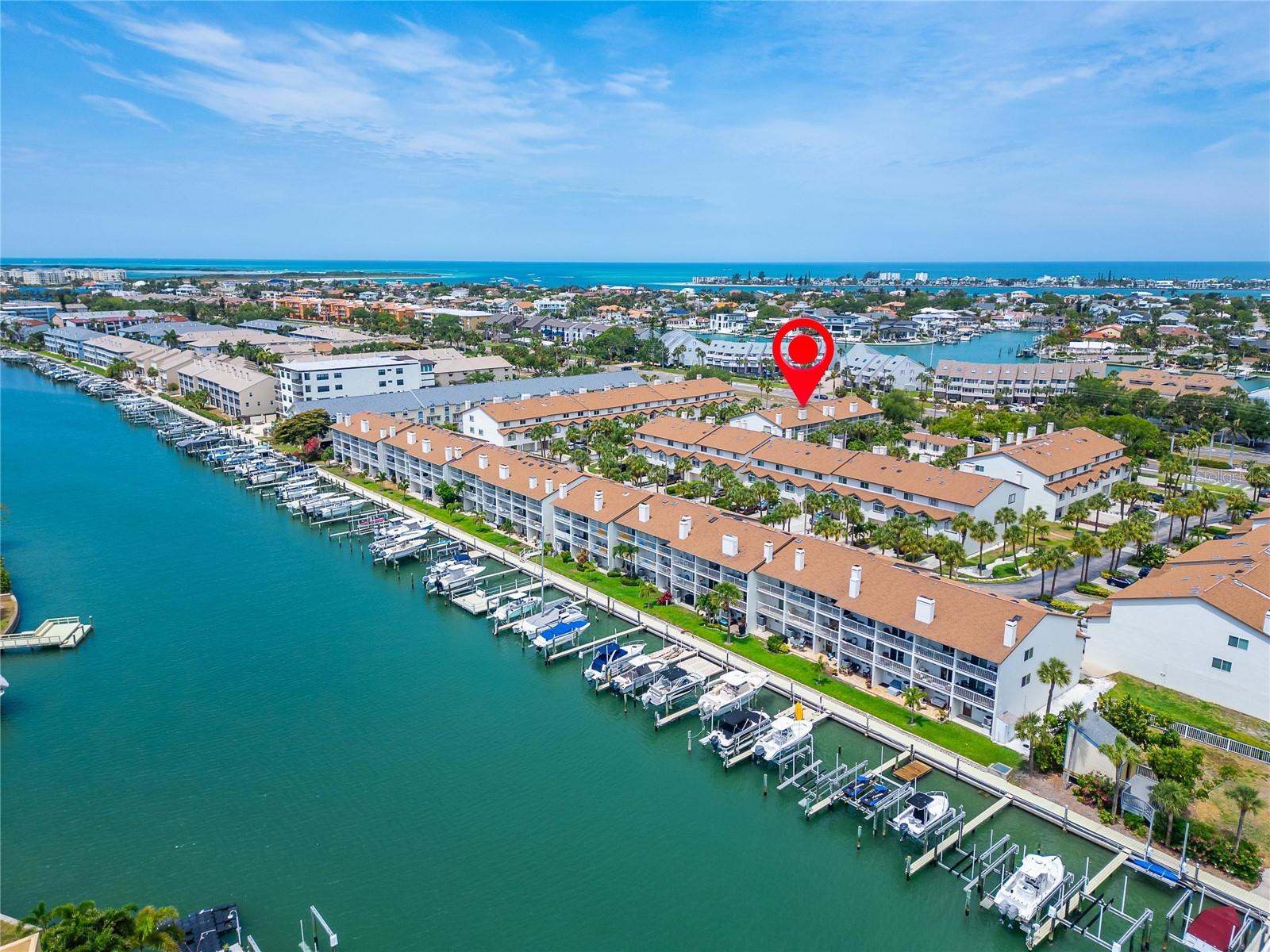 394 MADEIRA CIR, ST PETERSBURG, FL, 33715