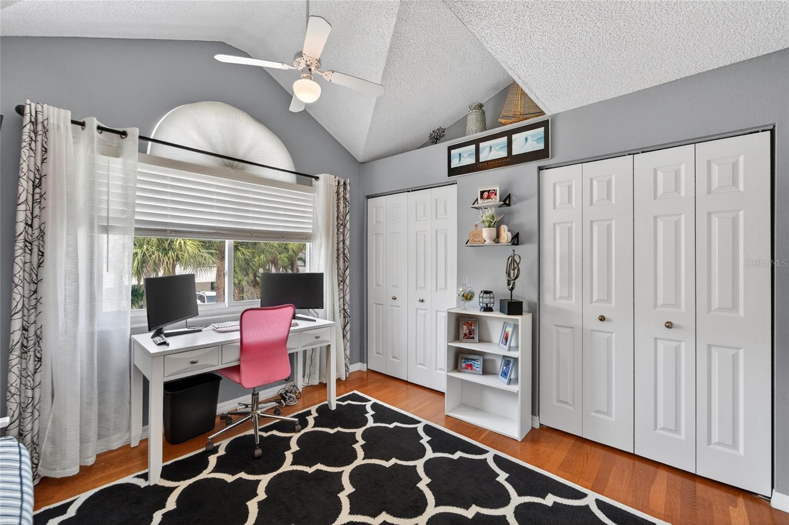 394 MADEIRA CIR, ST PETERSBURG, FL, 33715
