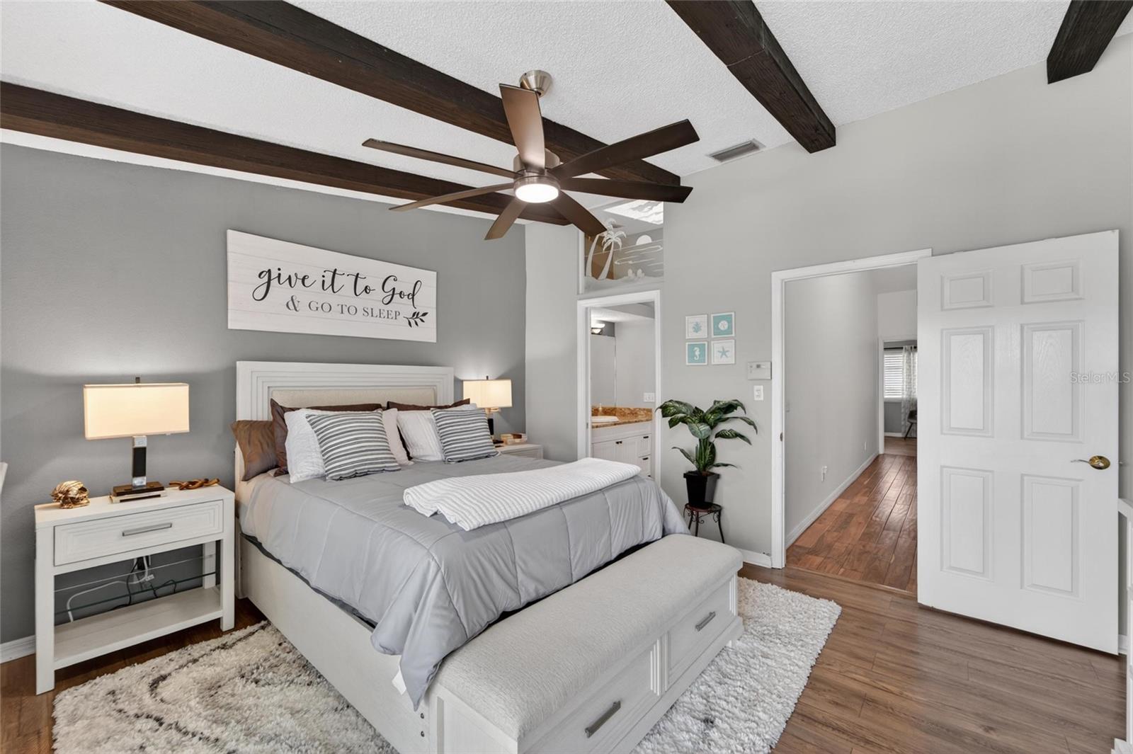 394 MADEIRA CIR, ST PETERSBURG, FL, 33715