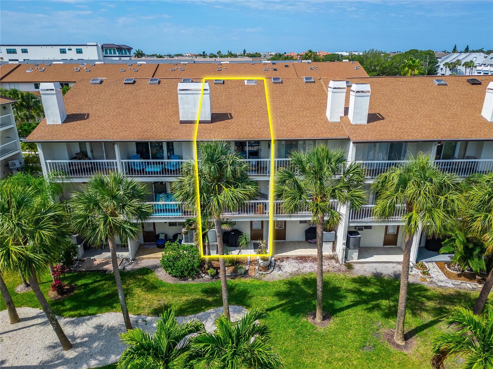394 MADEIRA CIR, ST PETERSBURG, FL, 33715