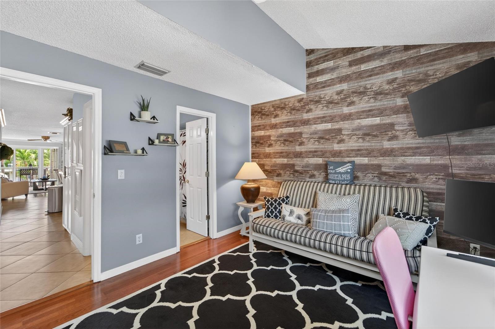 394 MADEIRA CIR, ST PETERSBURG, FL, 33715