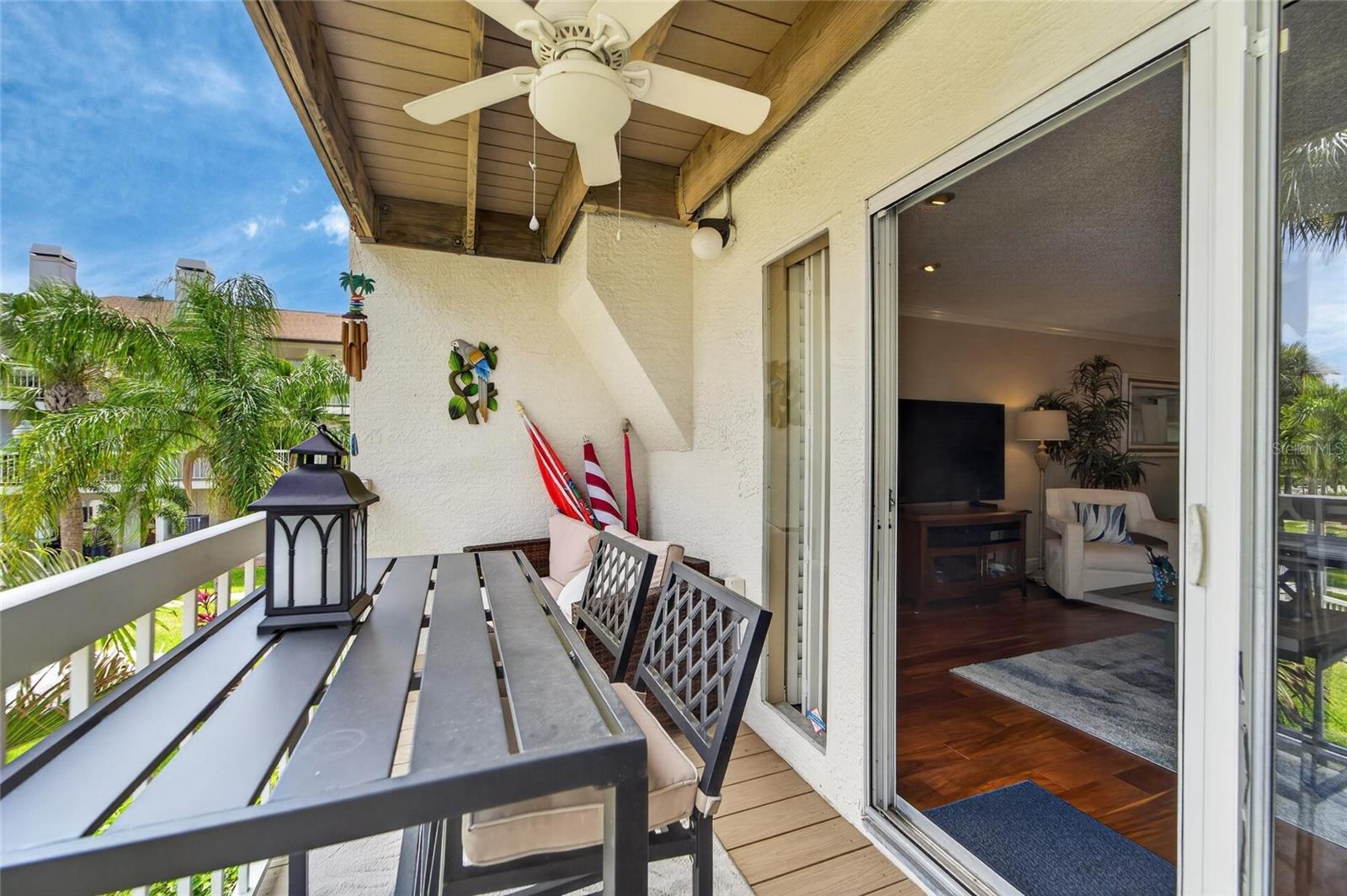 394 MADEIRA CIR, ST PETERSBURG, FL, 33715