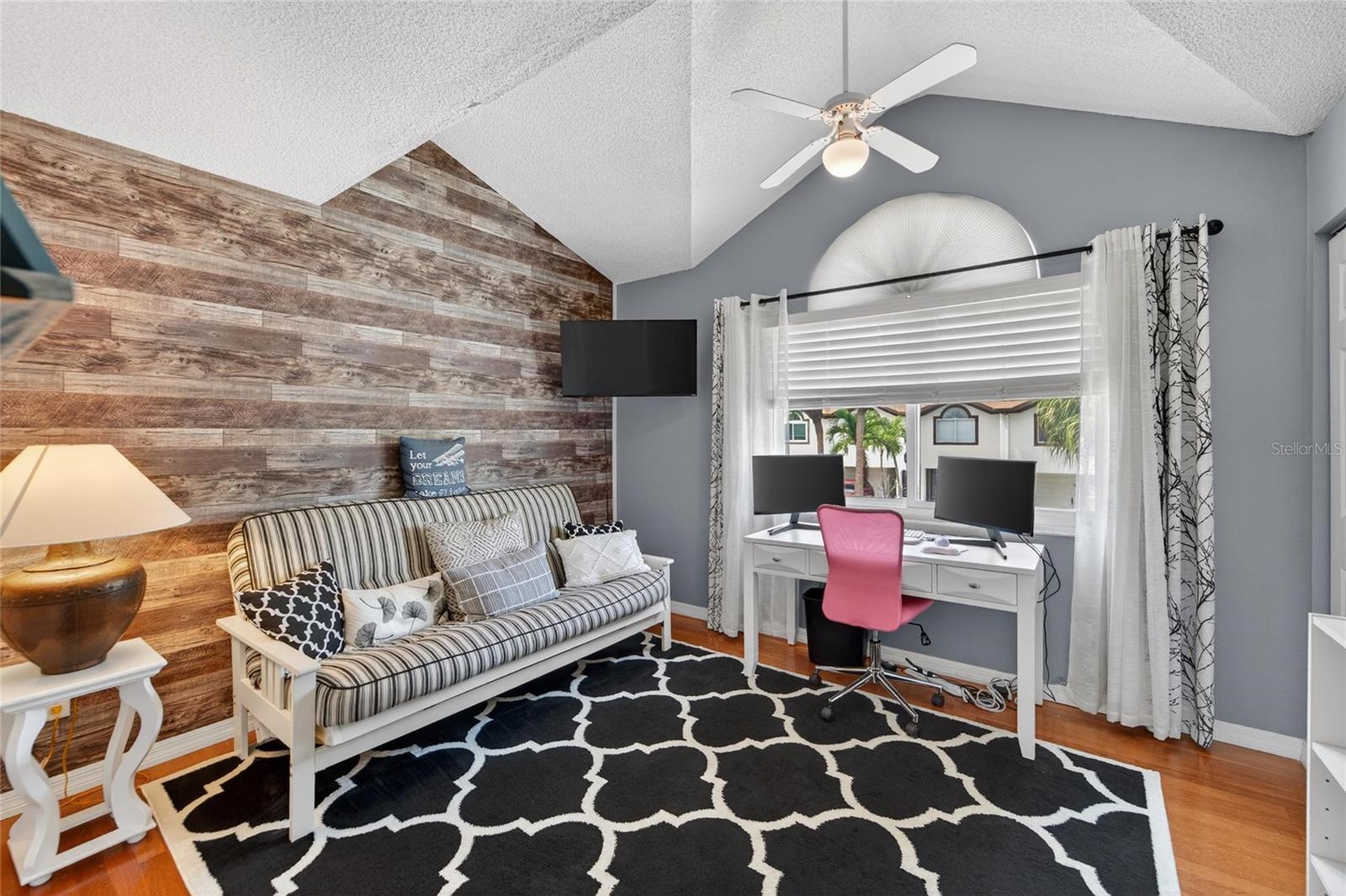 394 MADEIRA CIR, ST PETERSBURG, FL, 33715