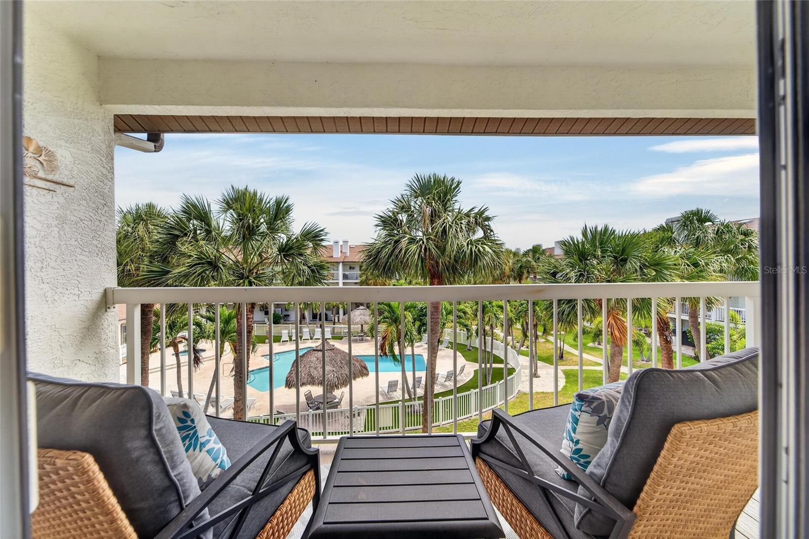 394 MADEIRA CIR, ST PETERSBURG, FL, 33715