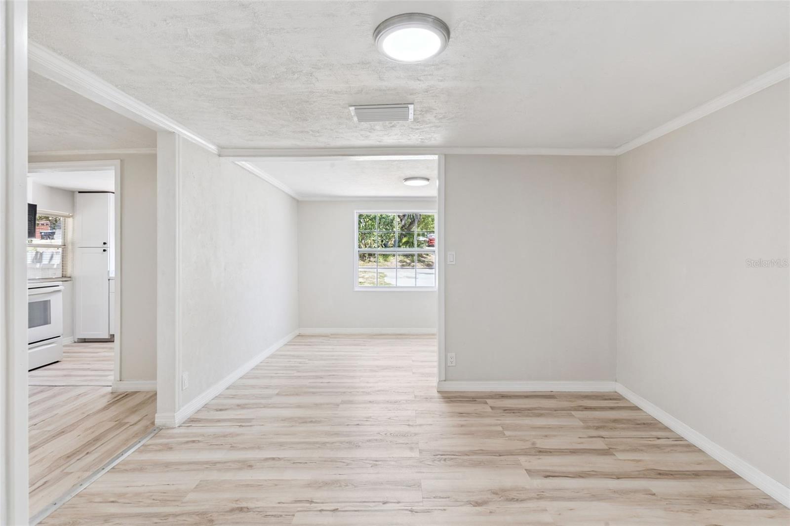 8 W ELLA J GILMORE ST, APOPKA, FL, 32703