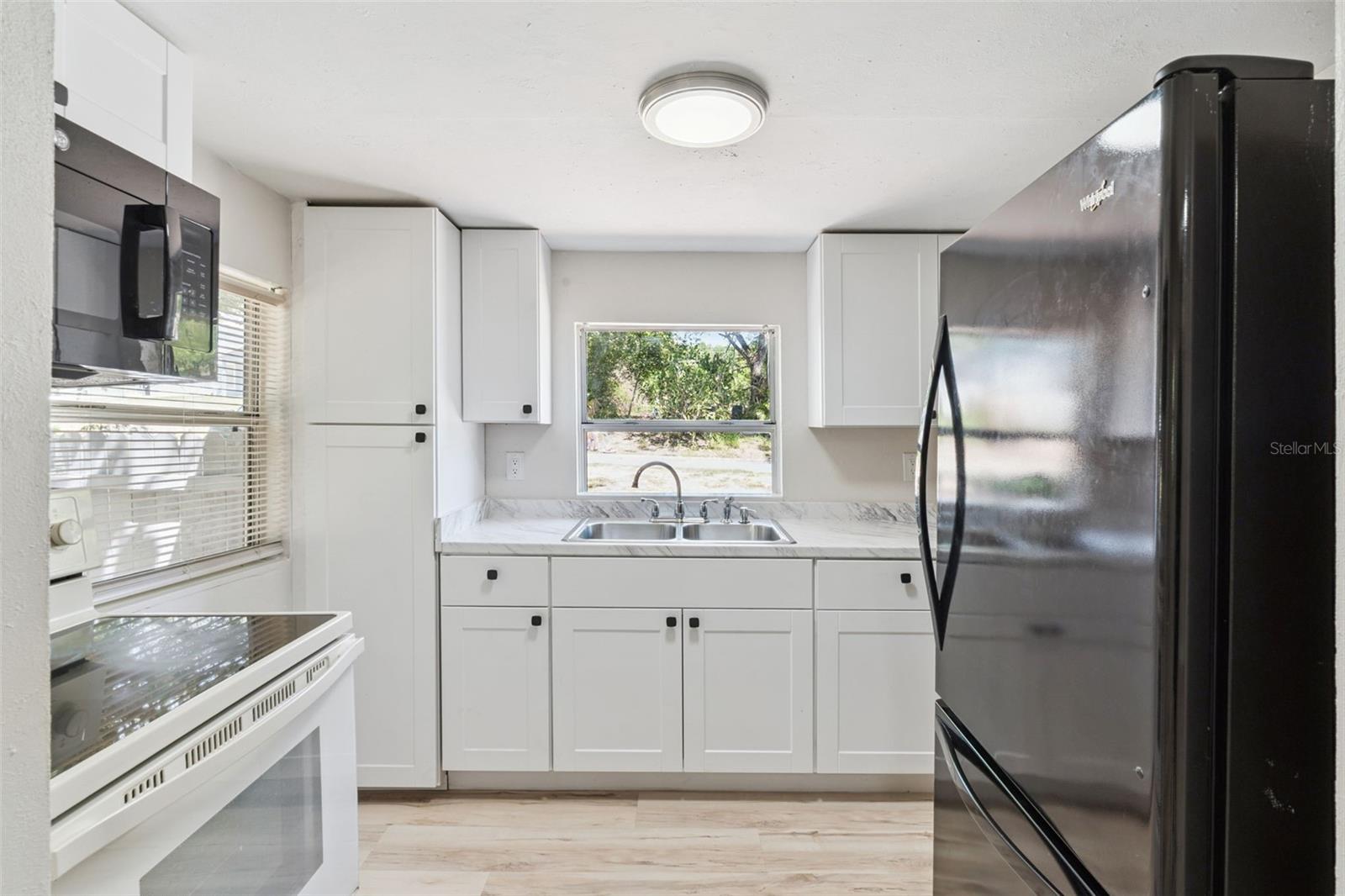 8 W ELLA J GILMORE ST, APOPKA, FL, 32703