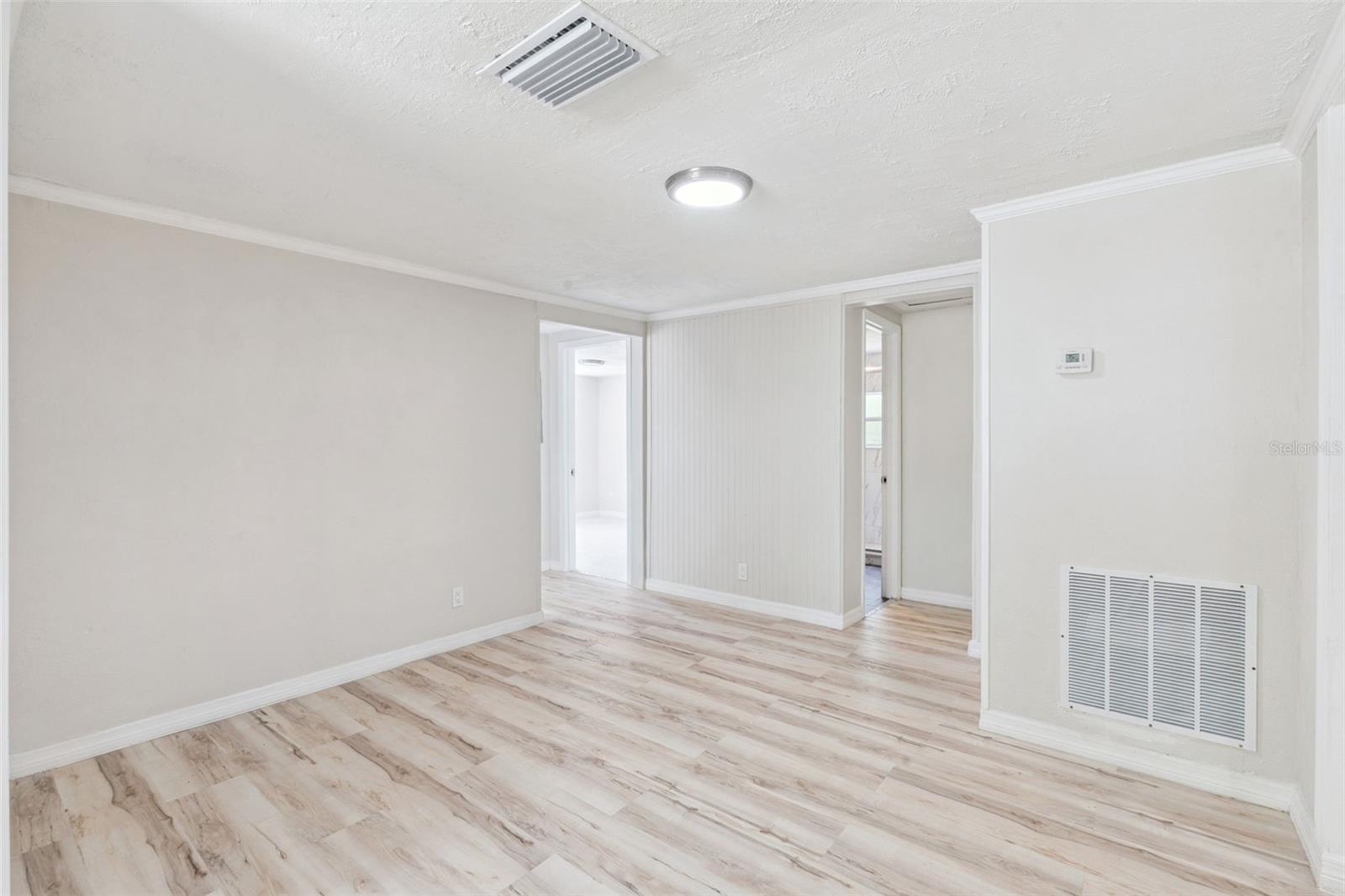 8 W ELLA J GILMORE ST, APOPKA, FL, 32703