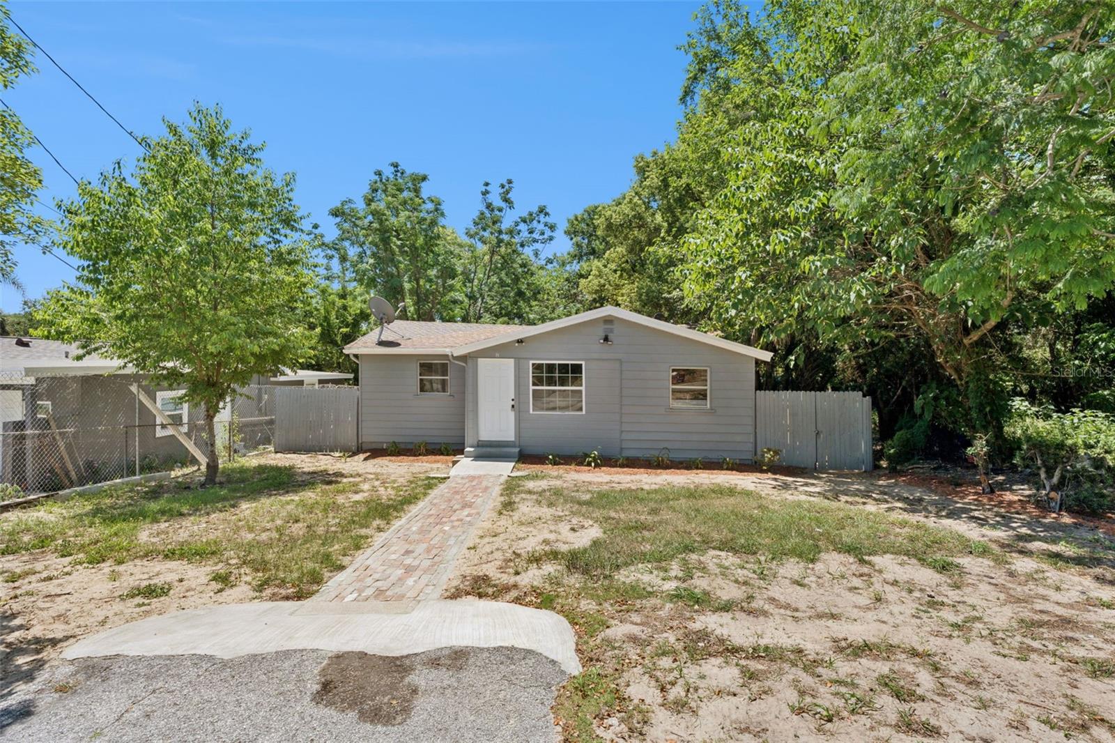 8 W ELLA J GILMORE ST, APOPKA, FL, 32703