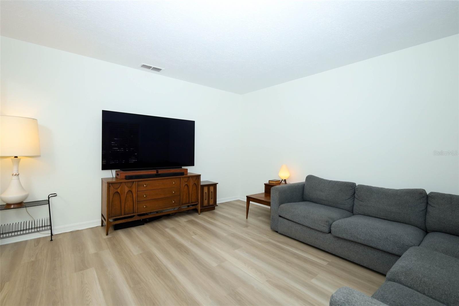 1032 BURLAND CIR, WINTER GARDEN, FL, 34787