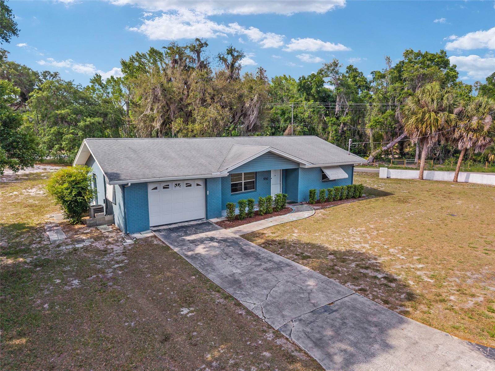 9317 E CRESCENT DR, INVERNESS, FL, 34450
