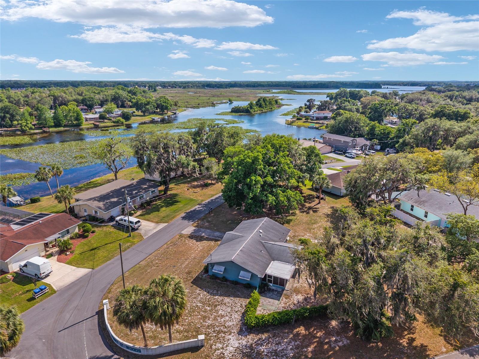 9317 E CRESCENT DR, INVERNESS, FL, 34450