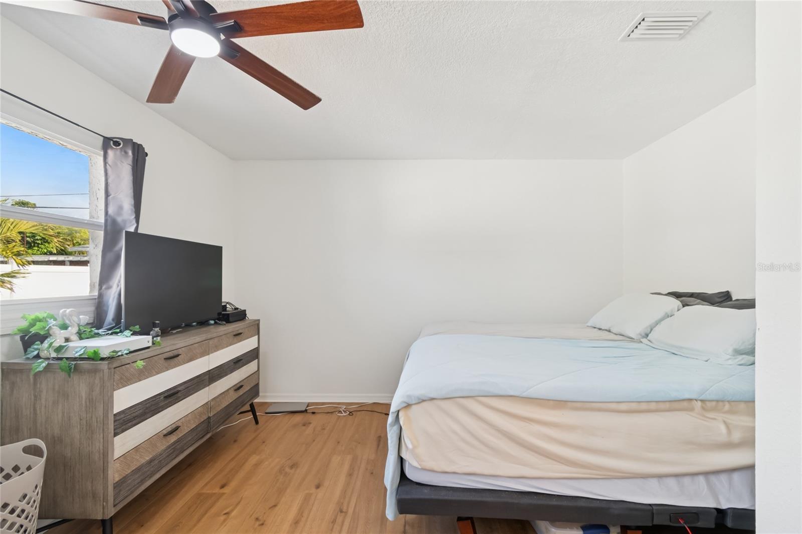 7631 18TH WAY N, ST PETERSBURG, FL, 33702