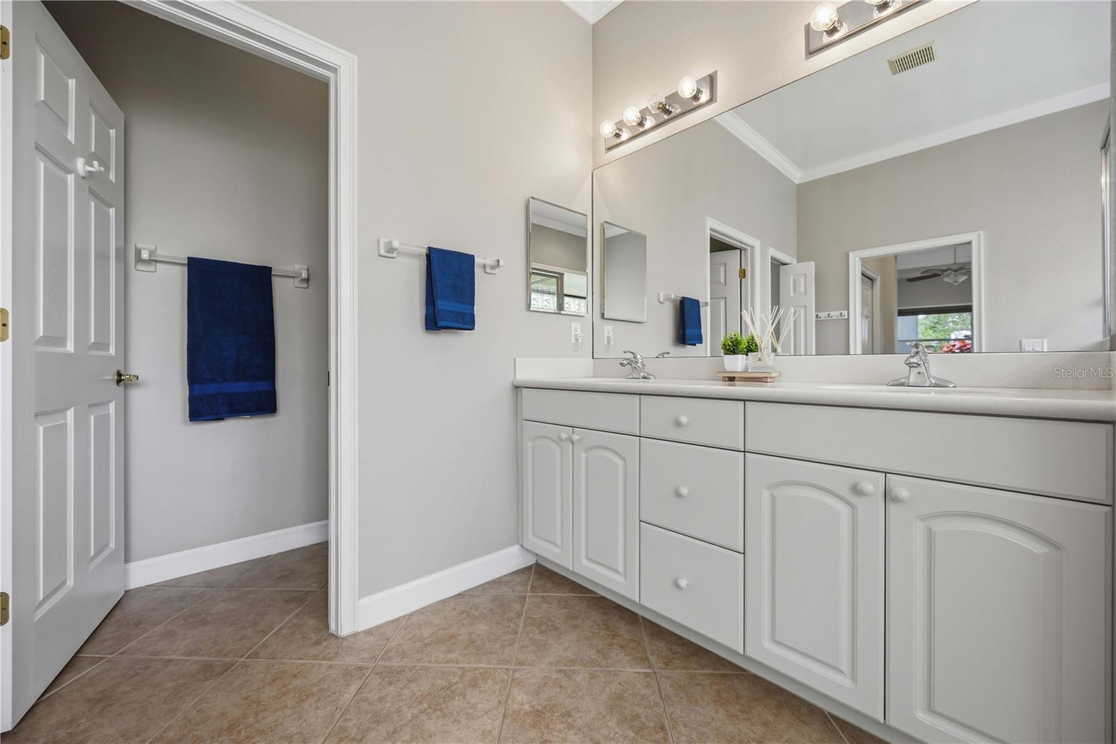 170 MONTELLUNA DR, NORTH VENICE, FL, 34275