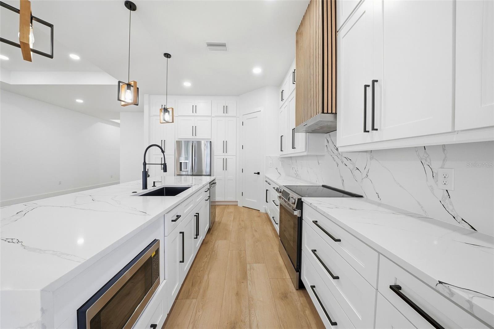 3325 55 AVE N, ST PETERSBURG, FL, 33714