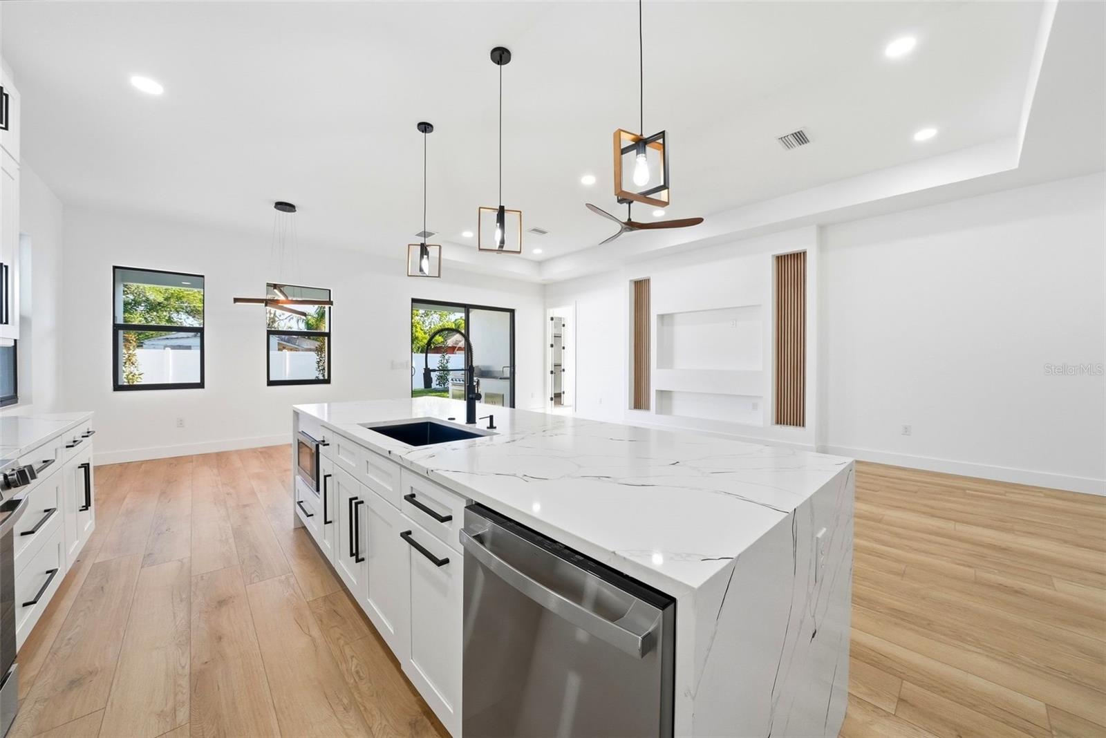 3325 55 AVE N, ST PETERSBURG, FL, 33714