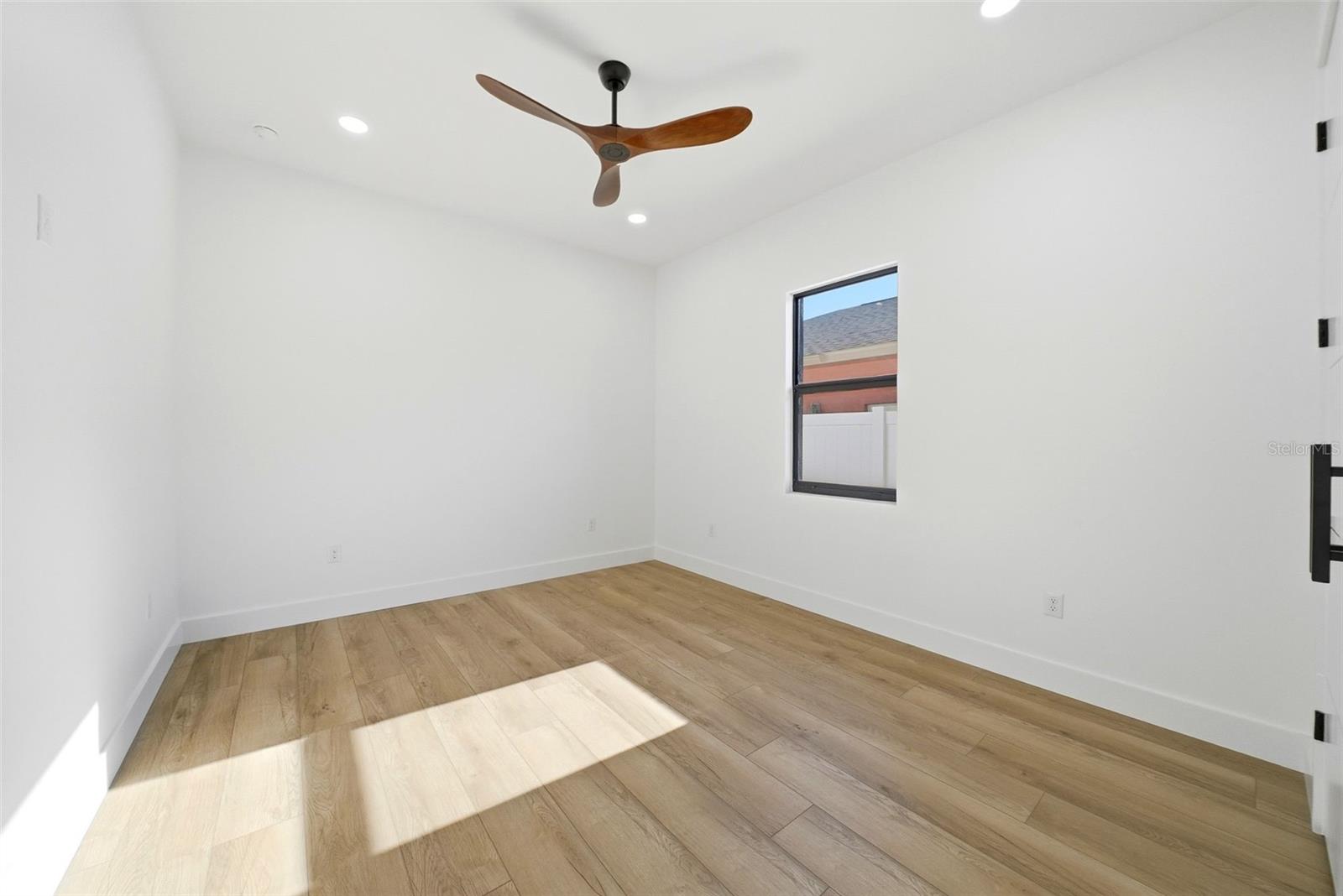 3325 55 AVE N, ST PETERSBURG, FL, 33714