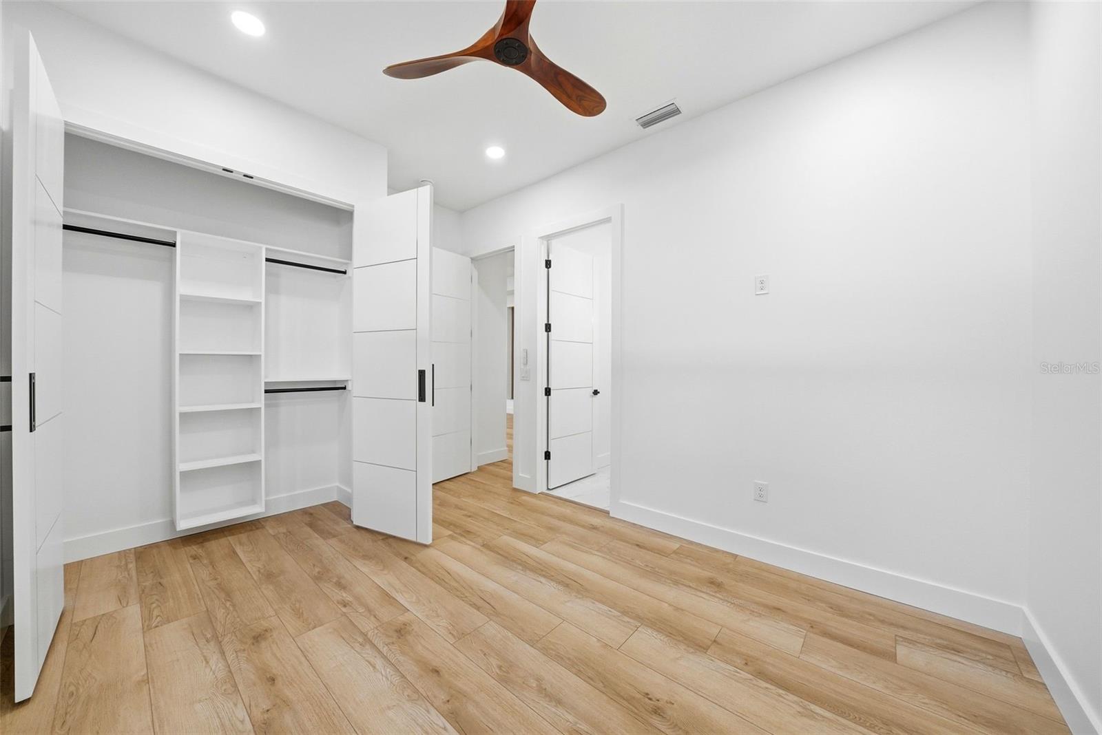 3325 55 AVE N, ST PETERSBURG, FL, 33714