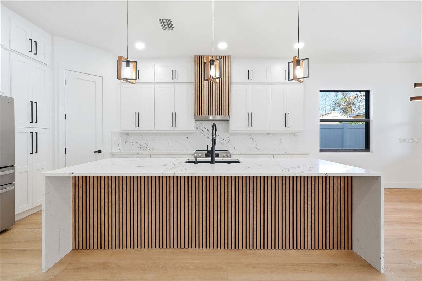 3325 55 AVE N, ST PETERSBURG, FL, 33714