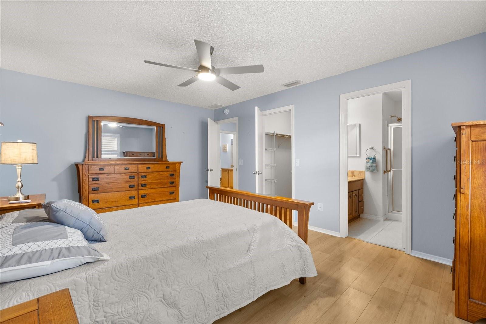 300 VARNVILLE WAY, THE VILLAGES, FL, 32162