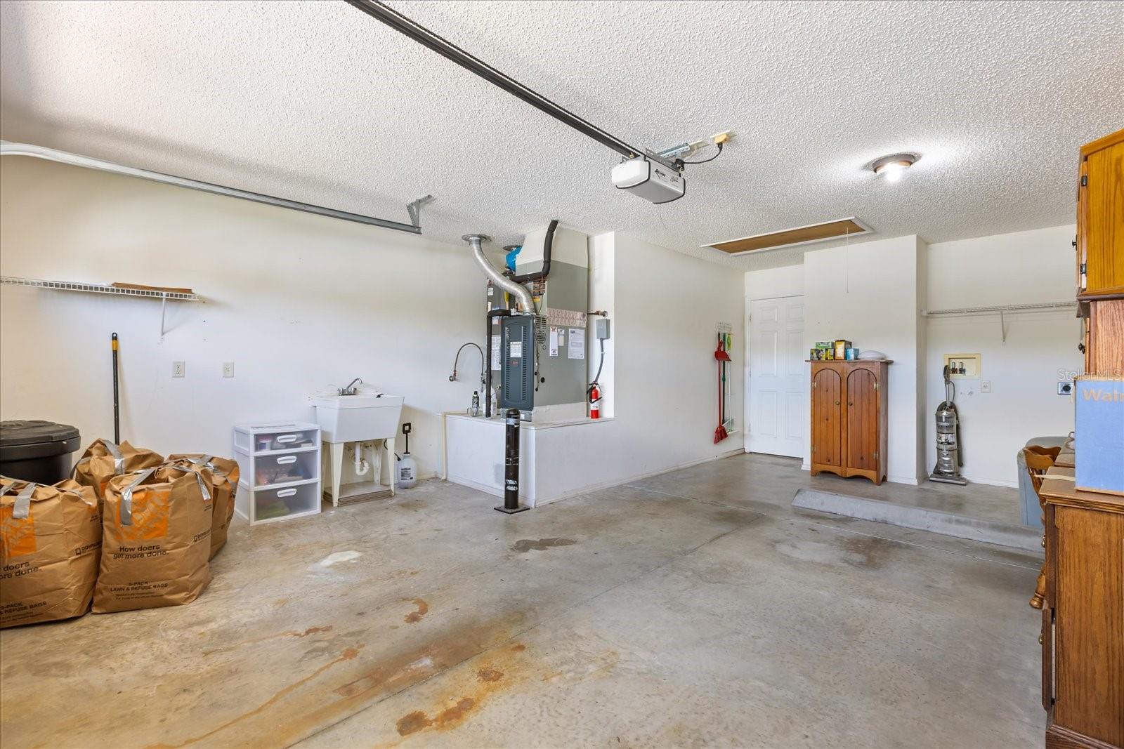 300 VARNVILLE WAY, THE VILLAGES, FL, 32162