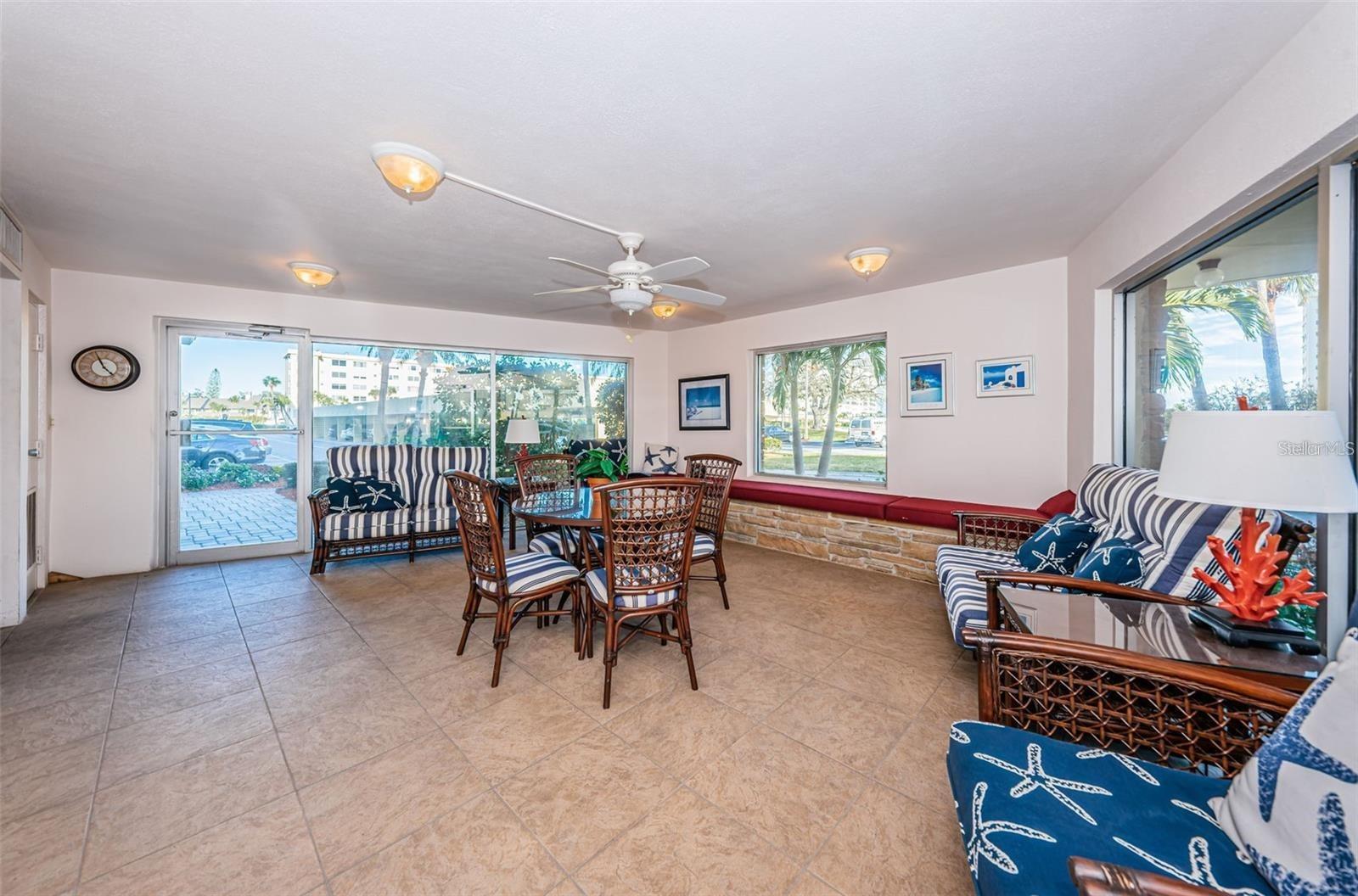 4725 COVE CIR #210, ST PETERSBURG, FL, 33708