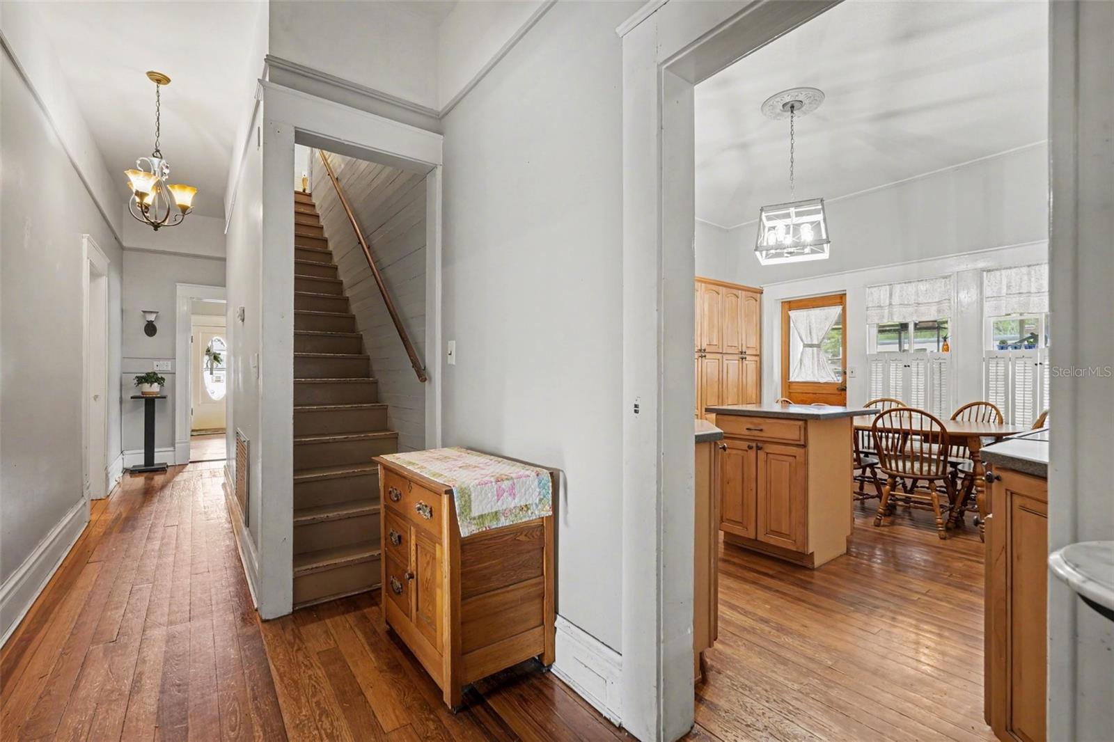 1201 W REYNOLDS ST, PLANT CITY, FL, 33563