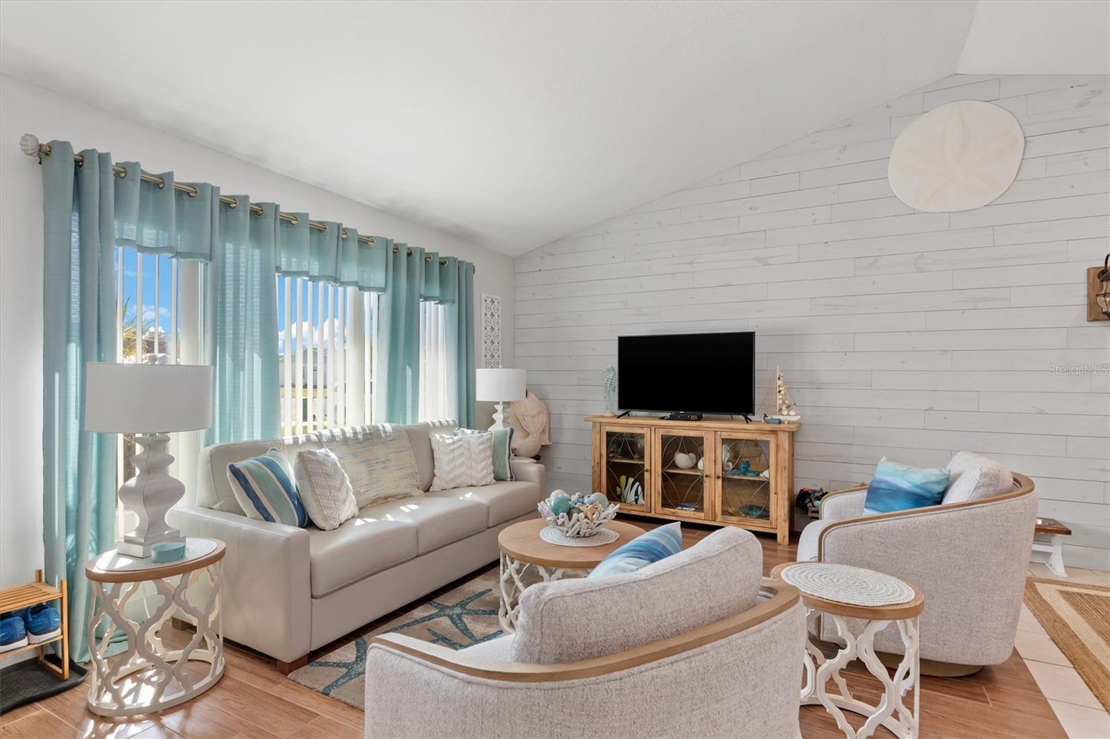 6393 DRUCKER CIR, PORT CHARLOTTE, FL, 33981