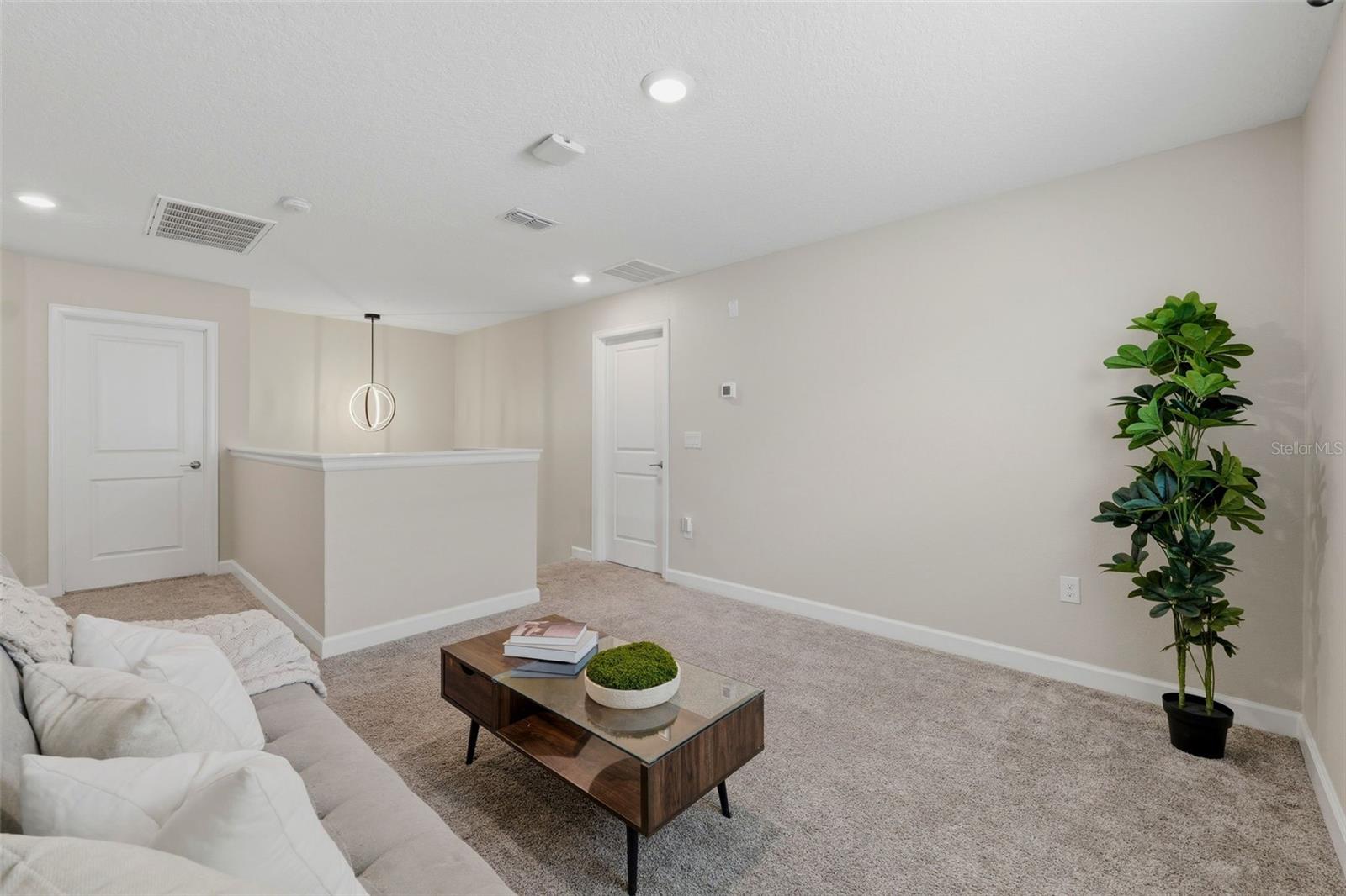 1099 TRAPPERS TRAIL LOOP, DAVENPORT, FL, 33896