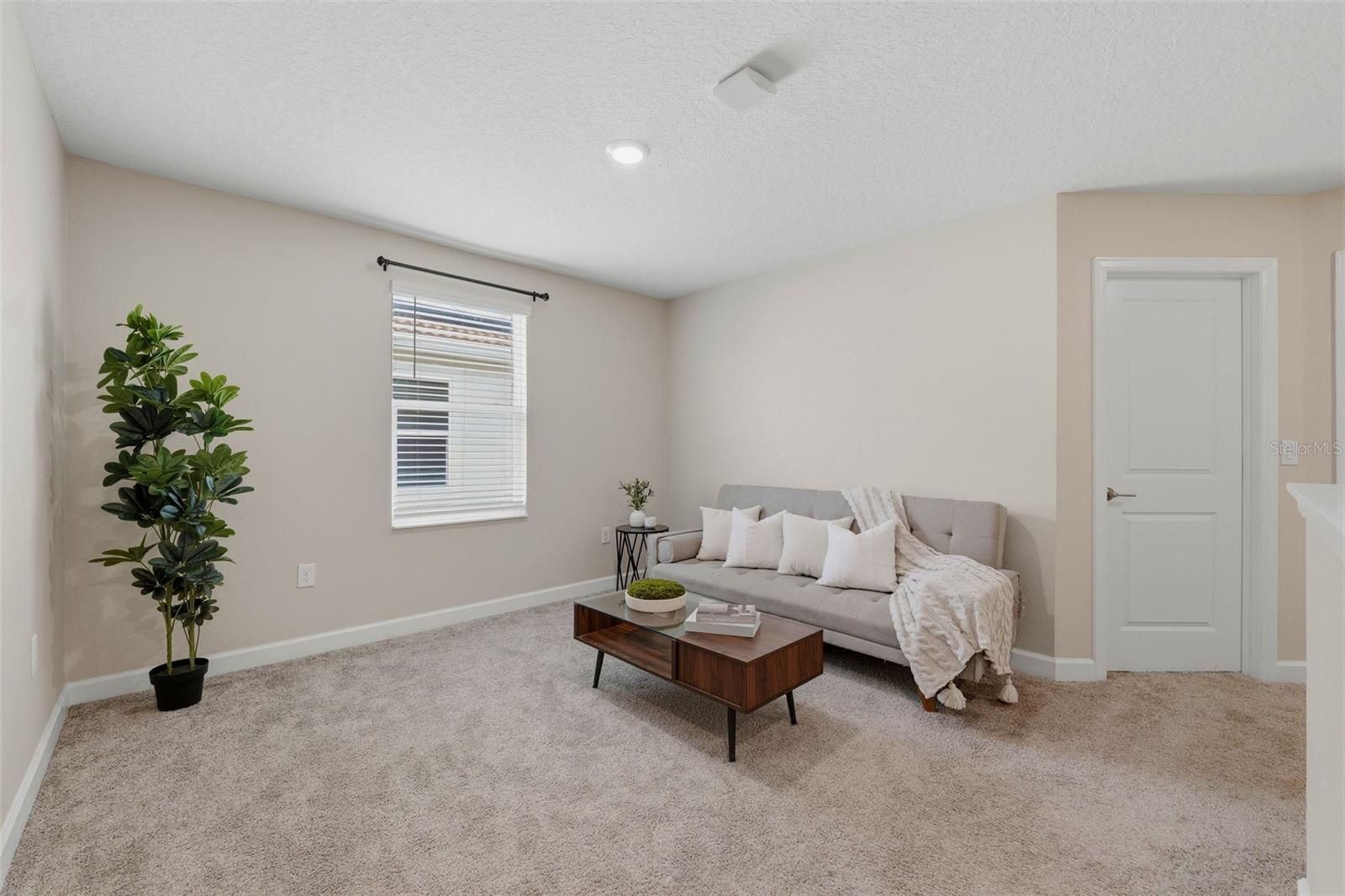 1099 TRAPPERS TRAIL LOOP, DAVENPORT, FL, 33896