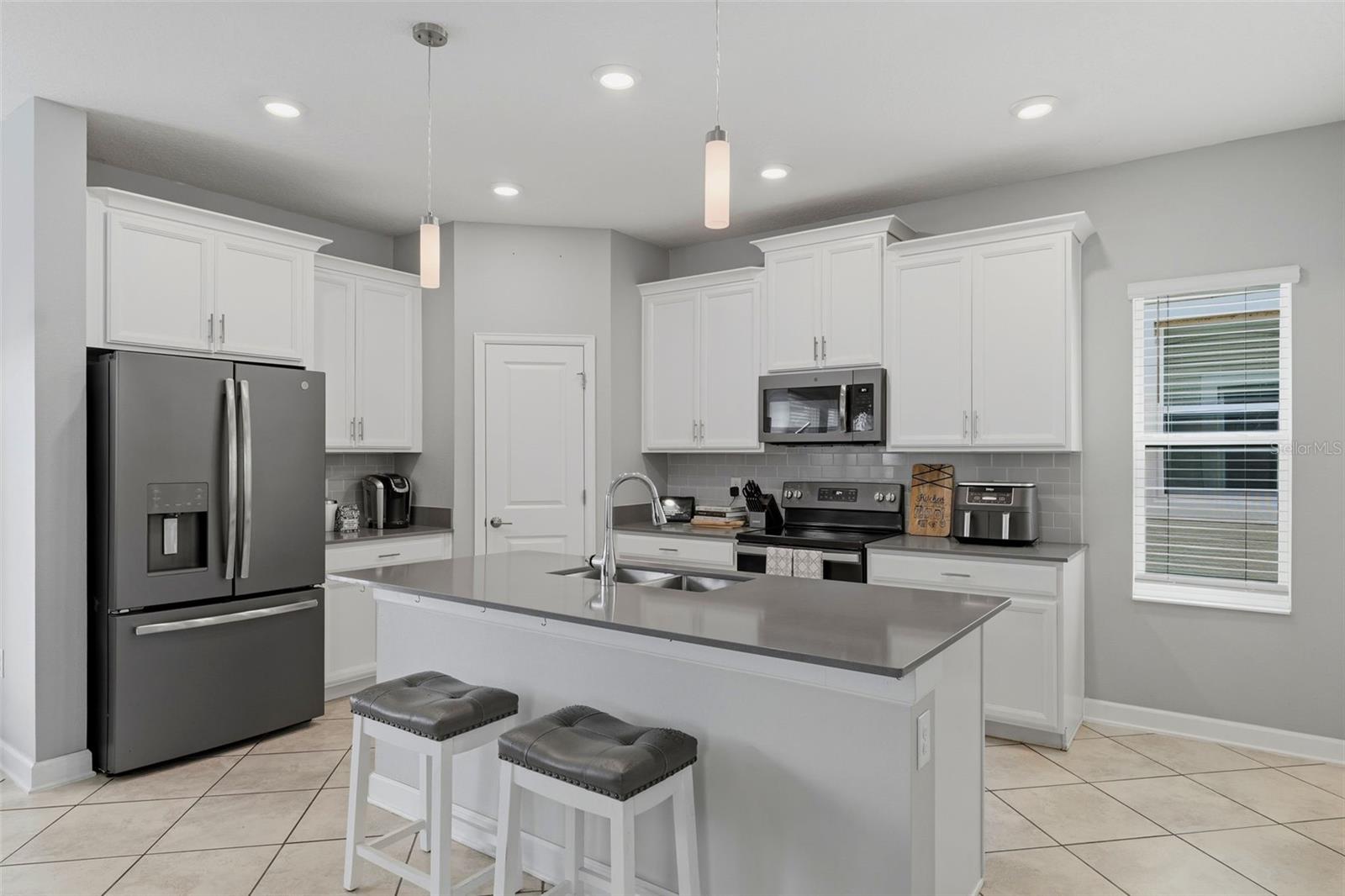 1099 TRAPPERS TRAIL LOOP, DAVENPORT, FL, 33896