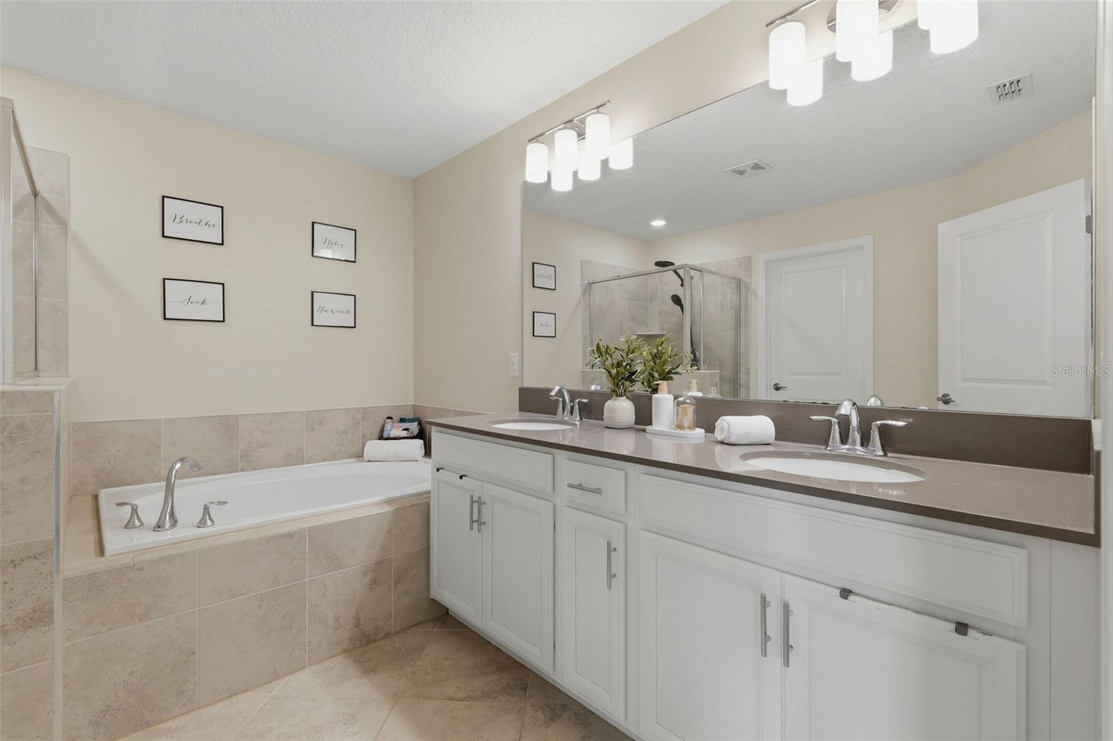 1099 TRAPPERS TRAIL LOOP, DAVENPORT, FL, 33896