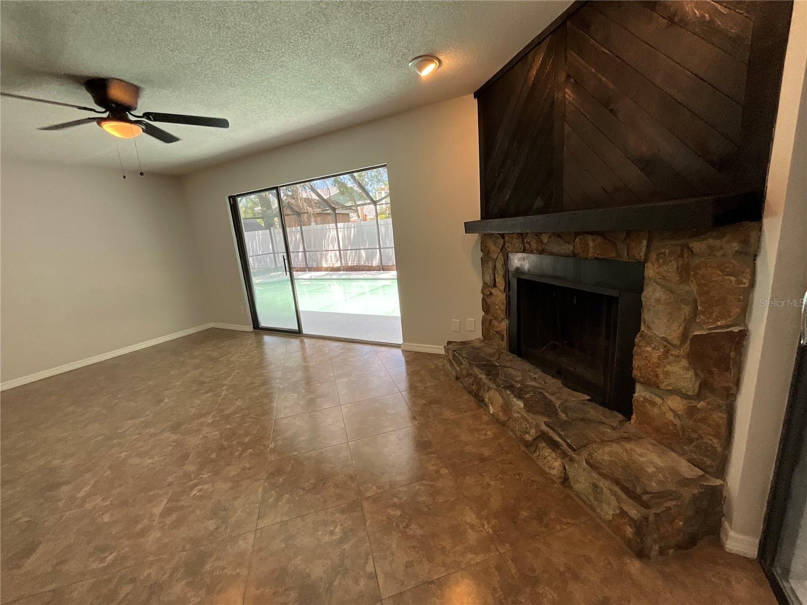 15604 TIMBERLINE DR, TAMPA, FL, 33624