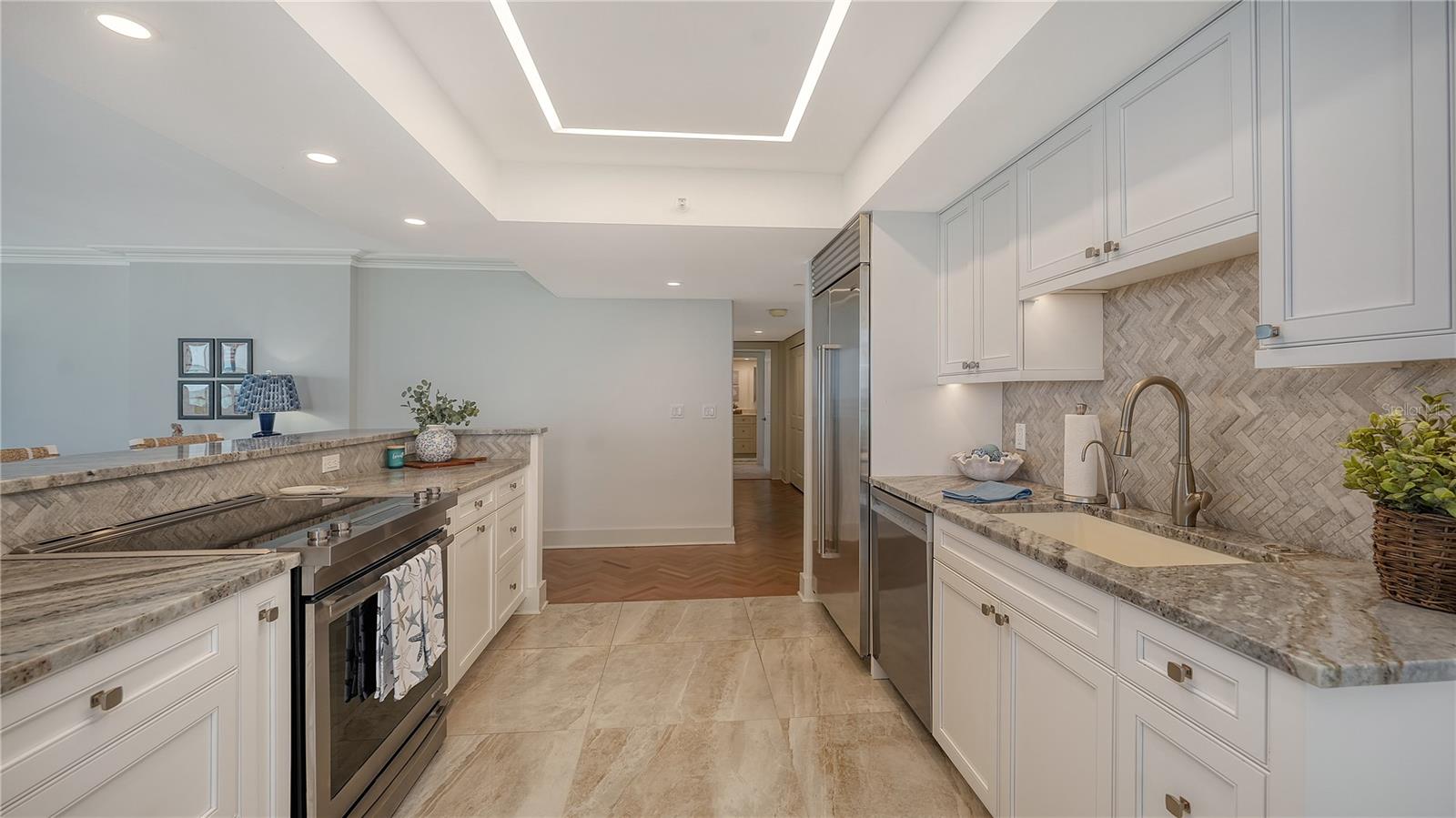 775 LONGBOAT CLUB RD #408, LONGBOAT KEY, FL, 34228