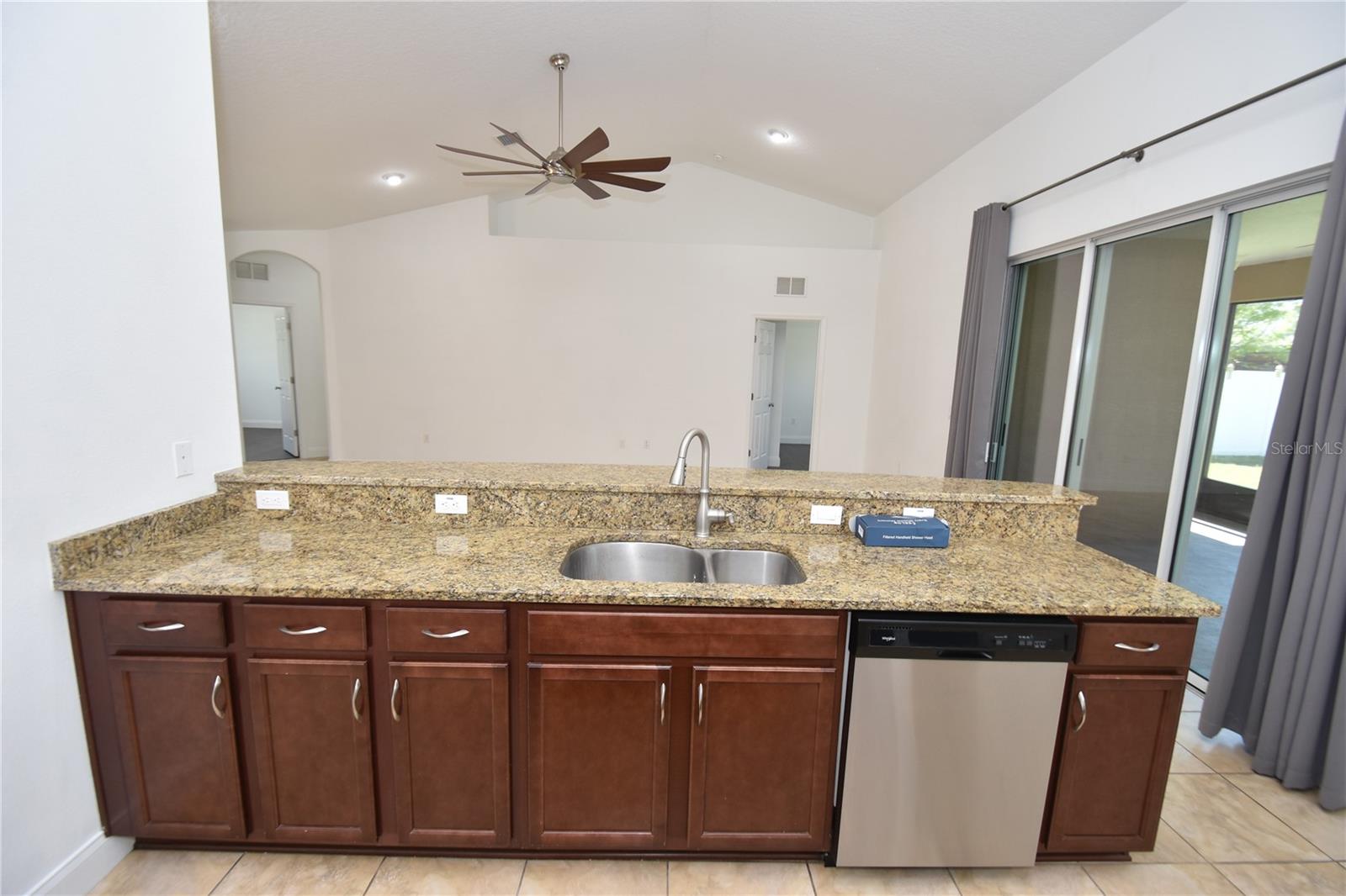 11 BURNING EMBER LN, PALM COAST, FL, 32137