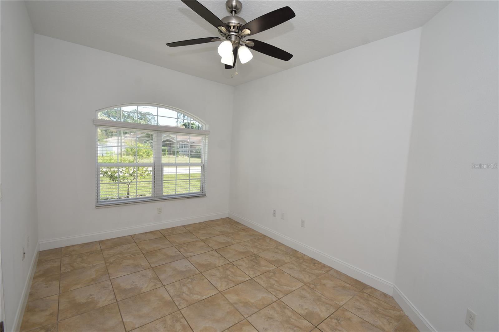 11 BURNING EMBER LN, PALM COAST, FL, 32137