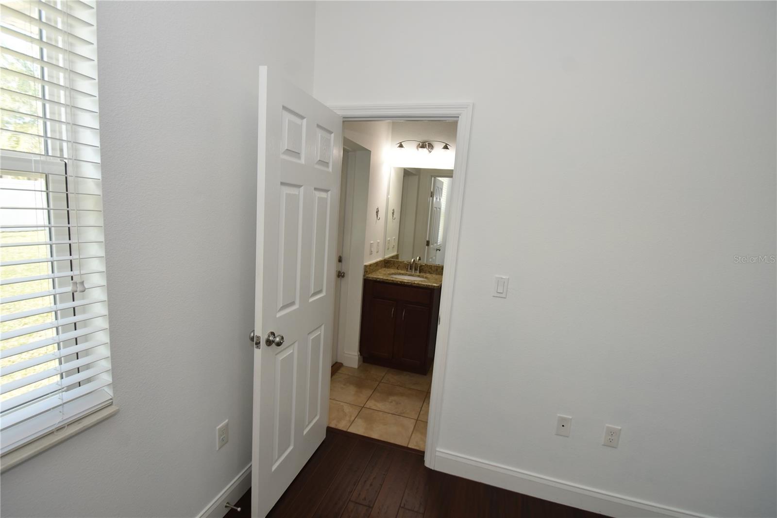 11 BURNING EMBER LN, PALM COAST, FL, 32137