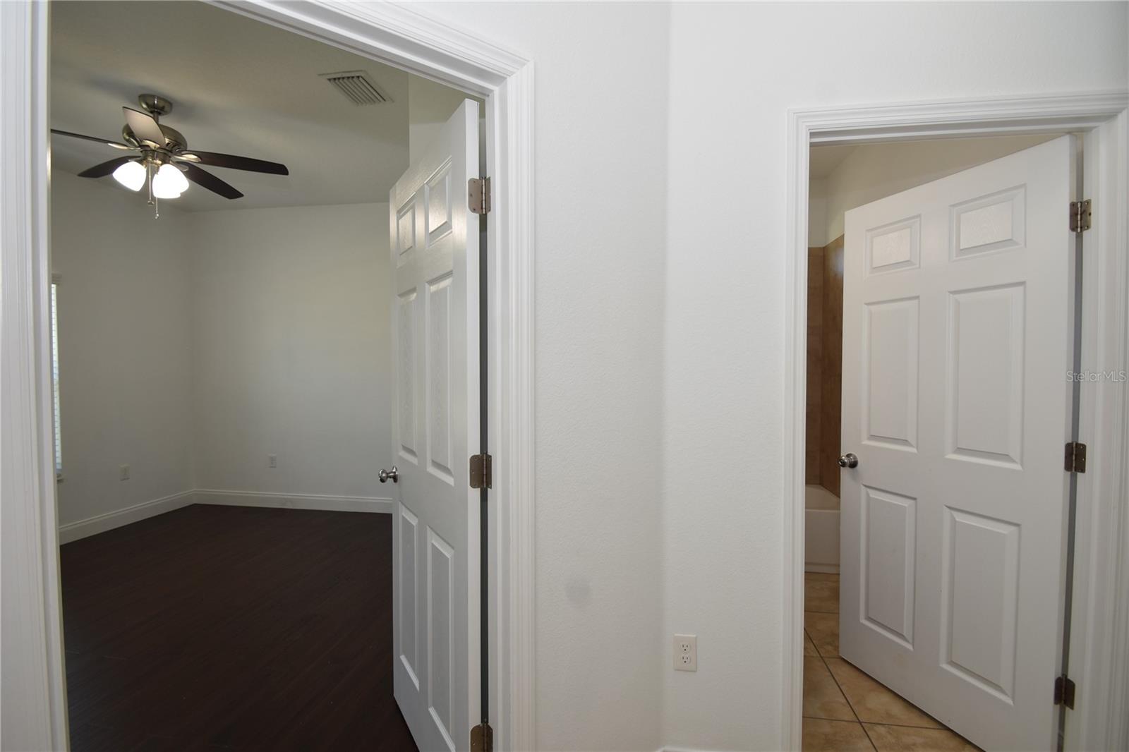 11 BURNING EMBER LN, PALM COAST, FL, 32137