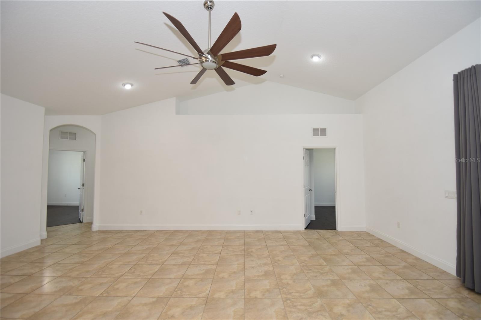 11 BURNING EMBER LN, PALM COAST, FL, 32137