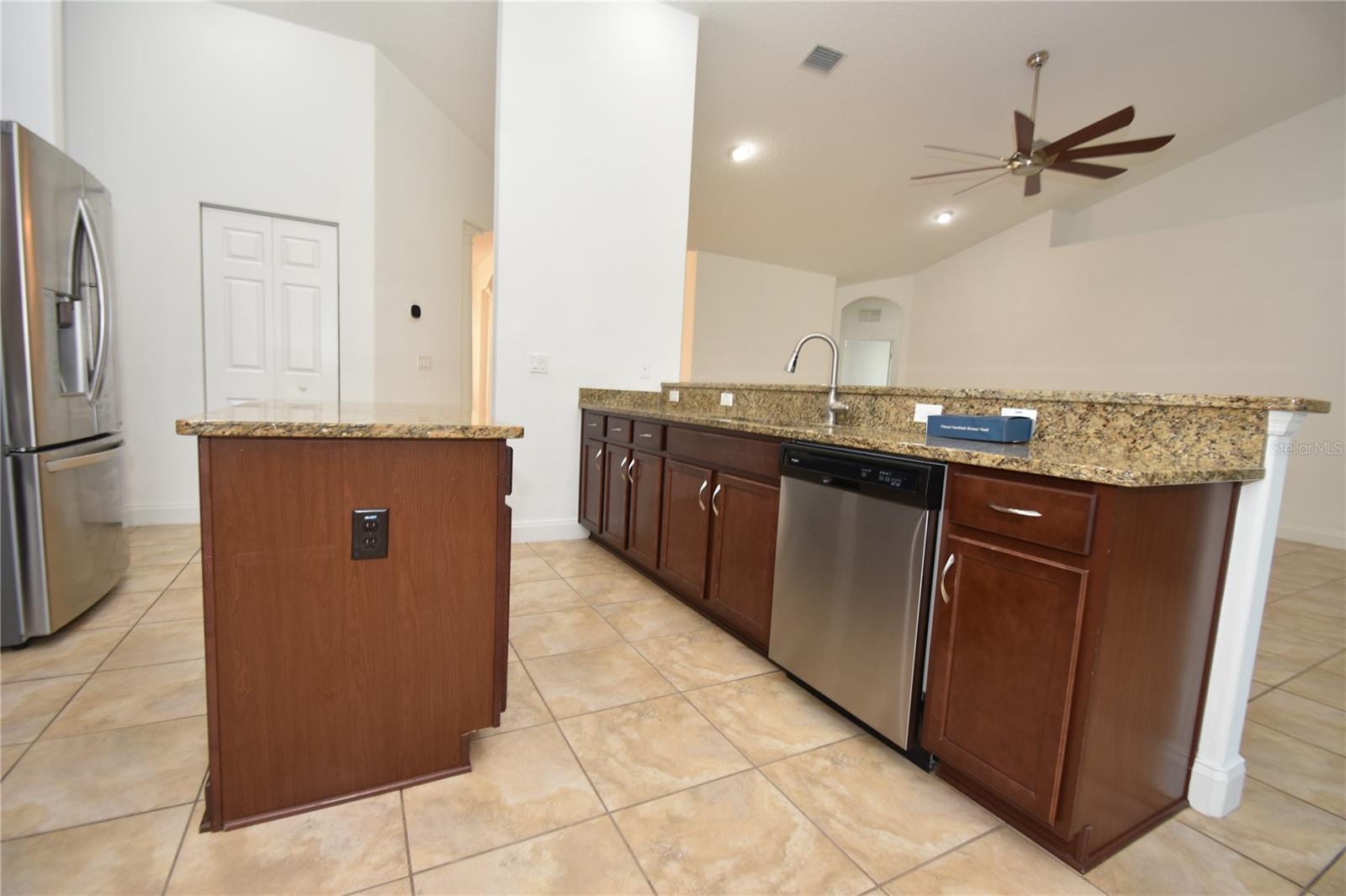 11 BURNING EMBER LN, PALM COAST, FL, 32137