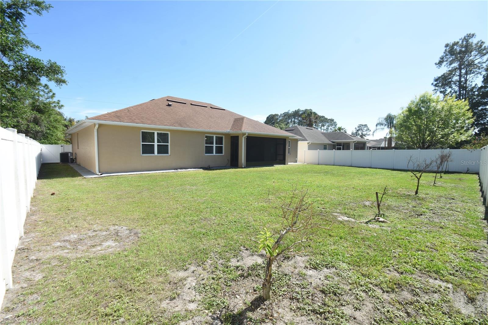 11 BURNING EMBER LN, PALM COAST, FL, 32137