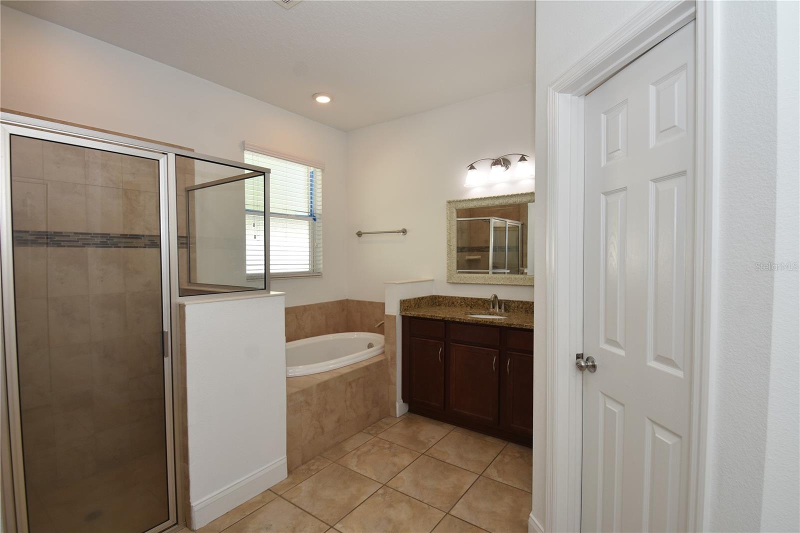 11 BURNING EMBER LN, PALM COAST, FL, 32137