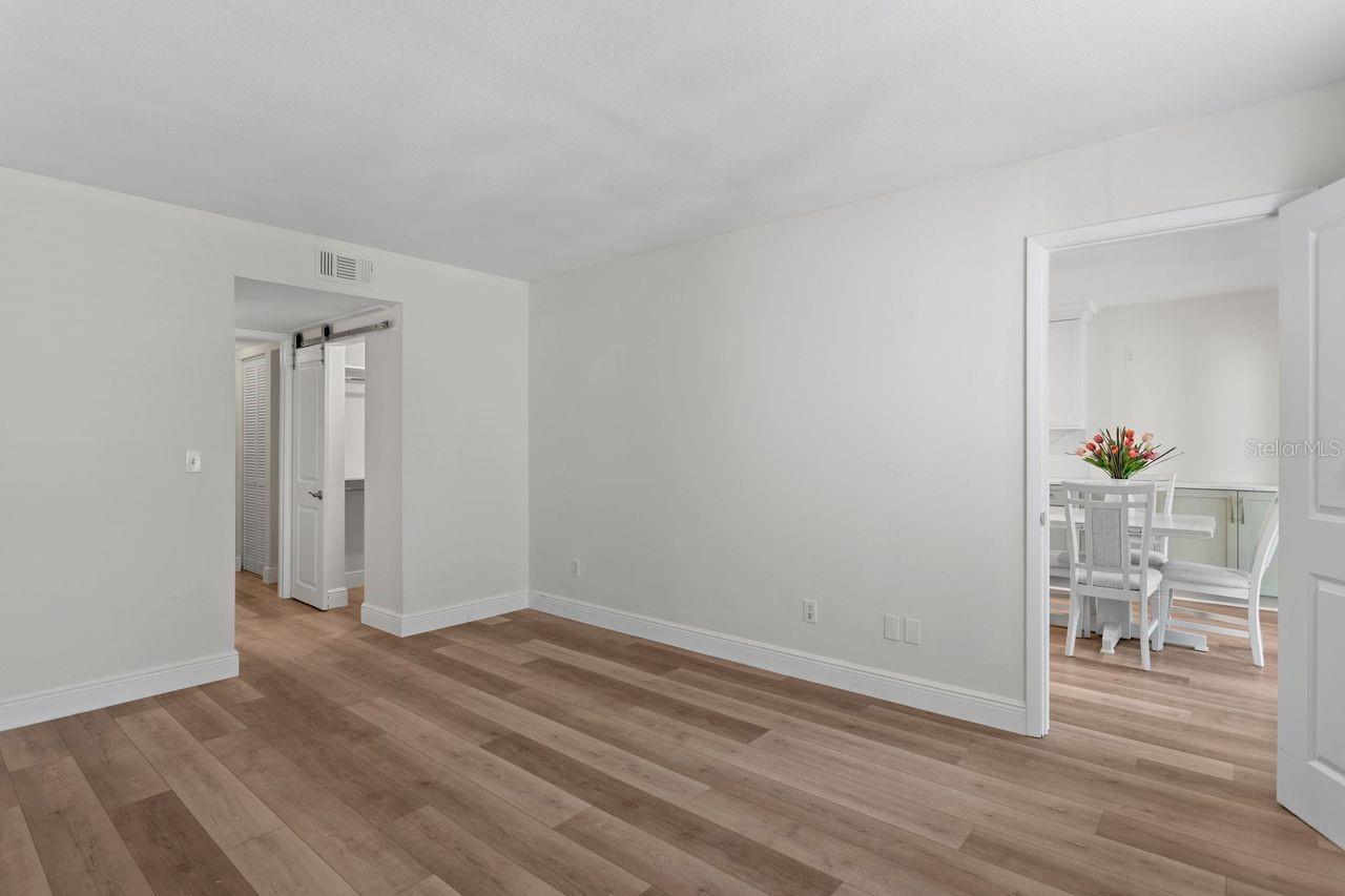 4910 BAY ST NE #111, ST PETERSBURG, FL, 33703