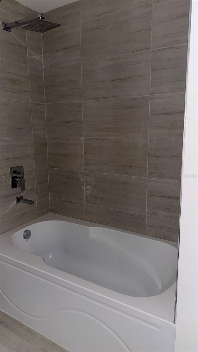 5587 MILLENIA PARK BLVD #402, ORLANDO, FL, 32839