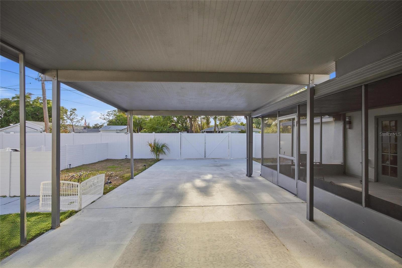 4014 W ROGERS AVE, TAMPA, FL, 33611