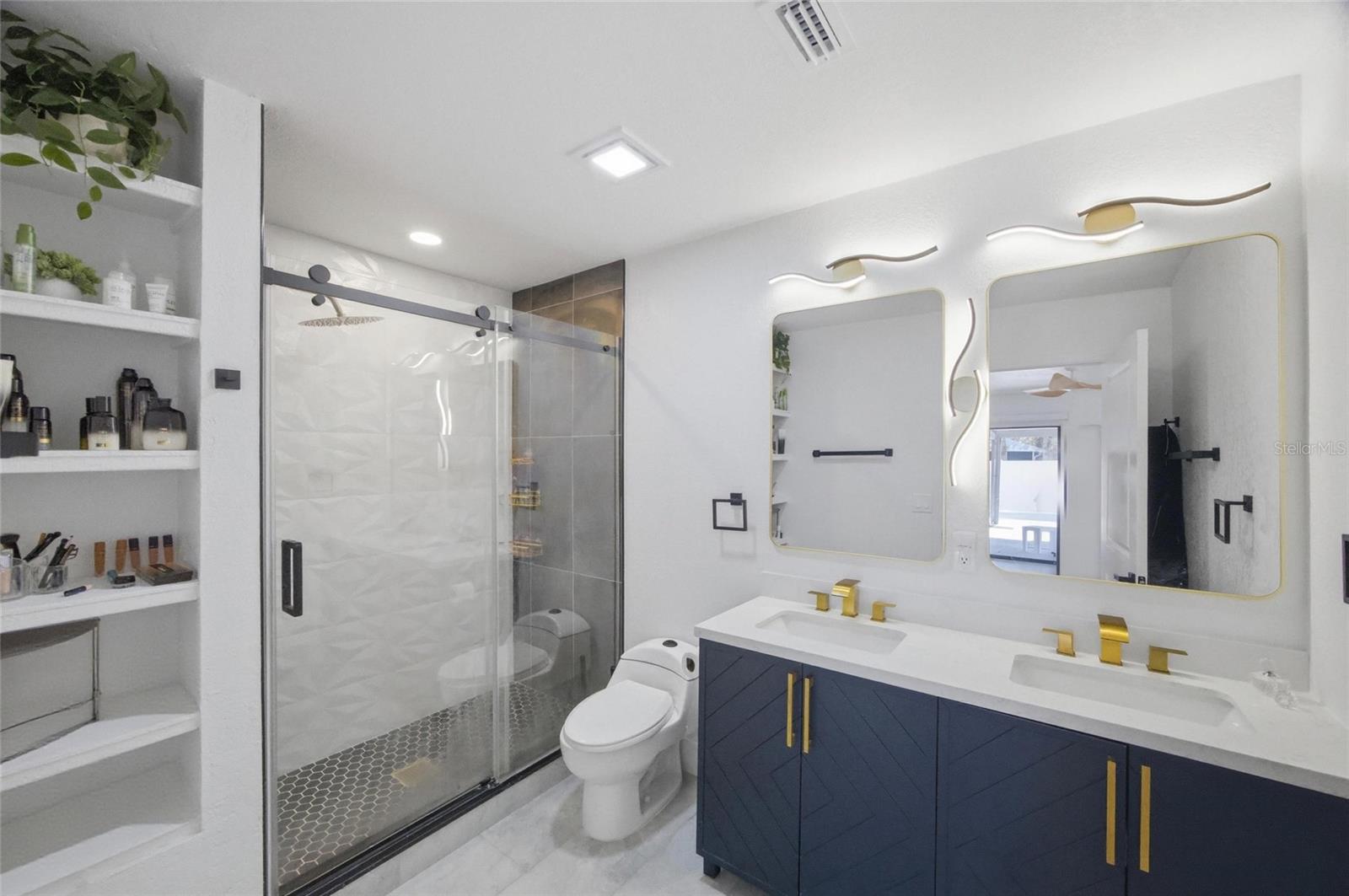 4014 W ROGERS AVE, TAMPA, FL, 33611