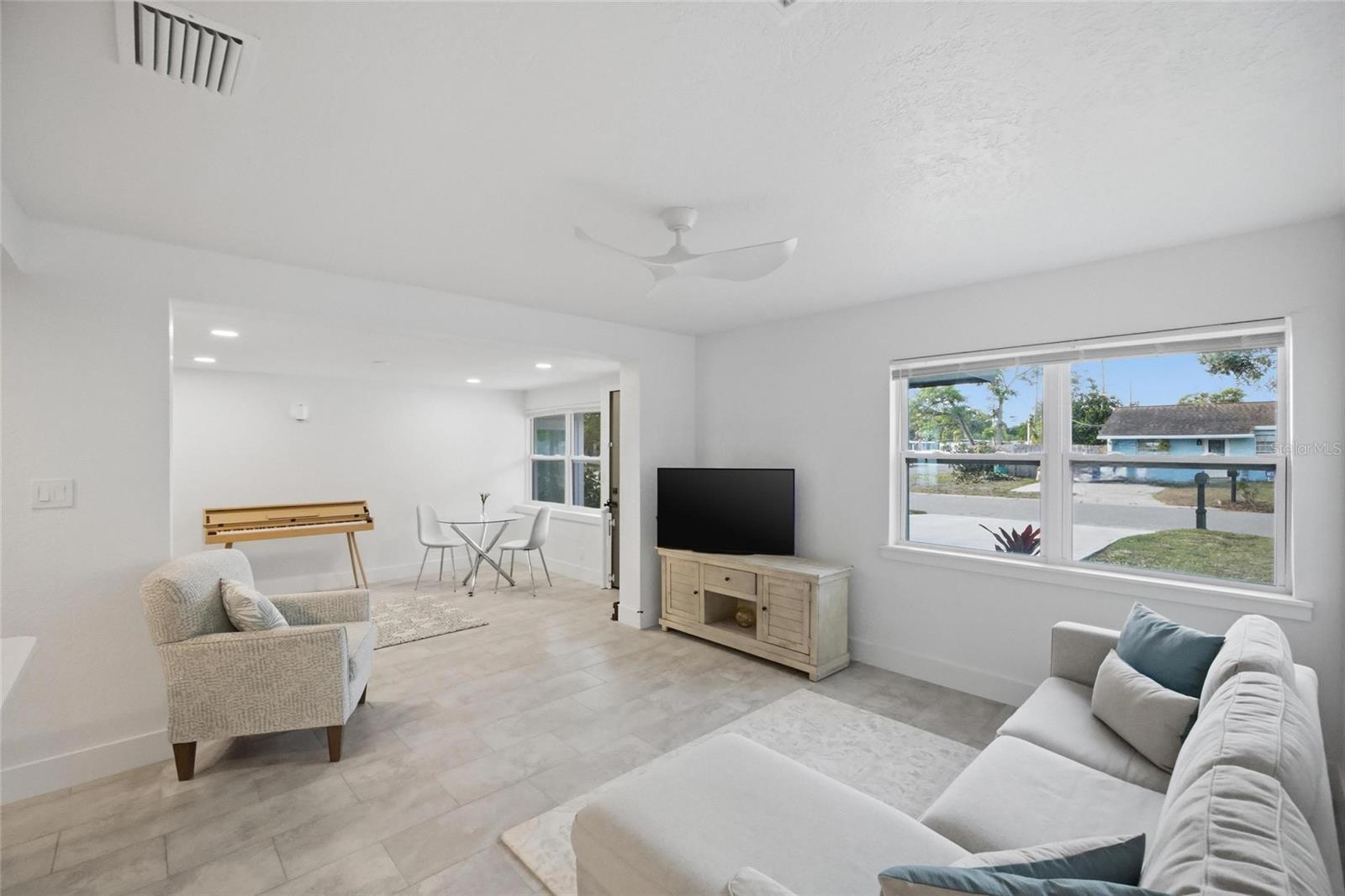 4014 W ROGERS AVE, TAMPA, FL, 33611