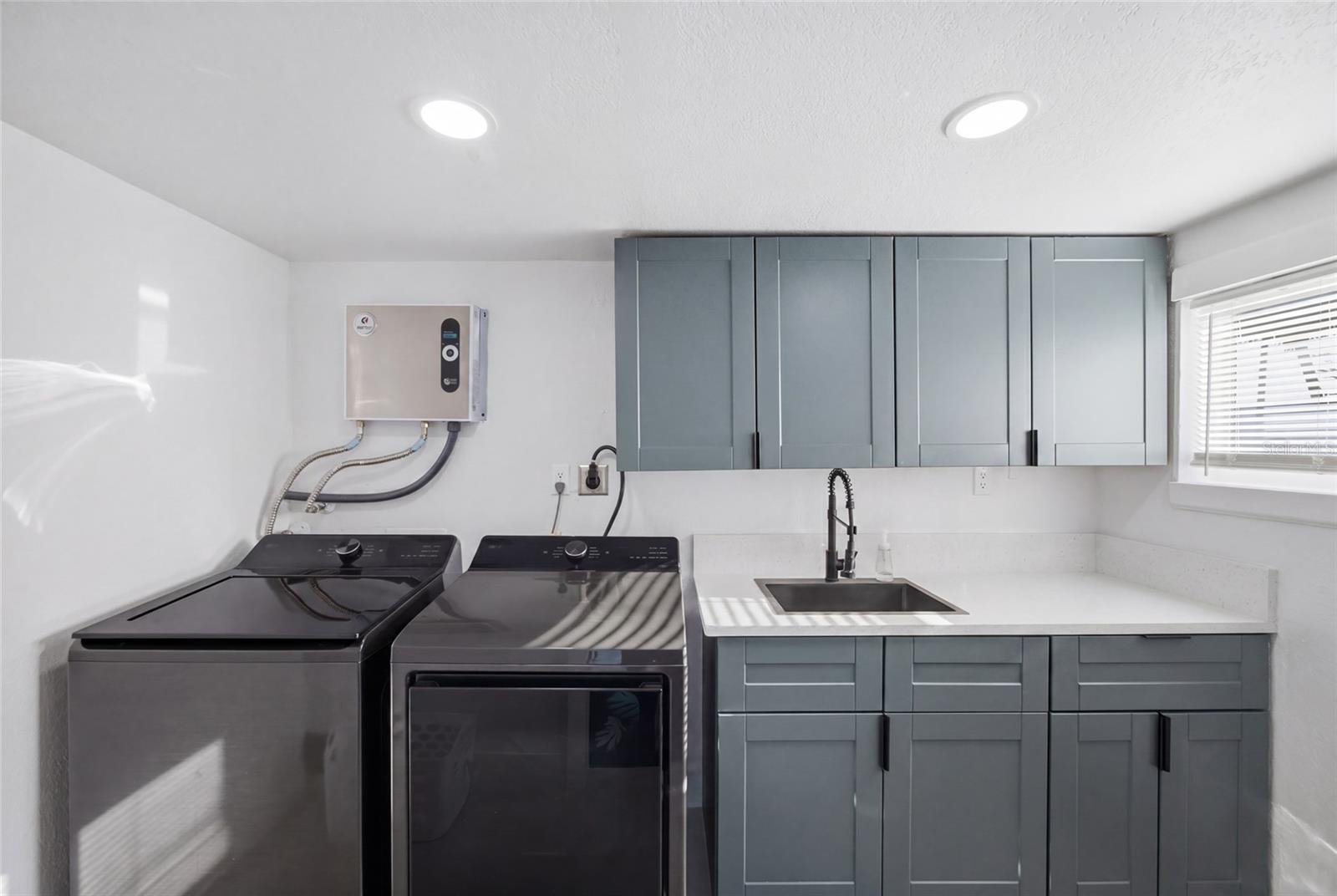 4014 W ROGERS AVE, TAMPA, FL, 33611