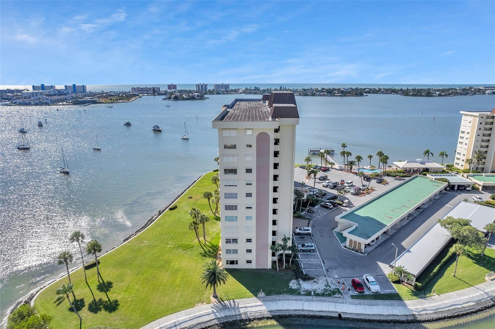 4775 COVE CIR CIR N #104, ST PETERSBURG, FL, 33708