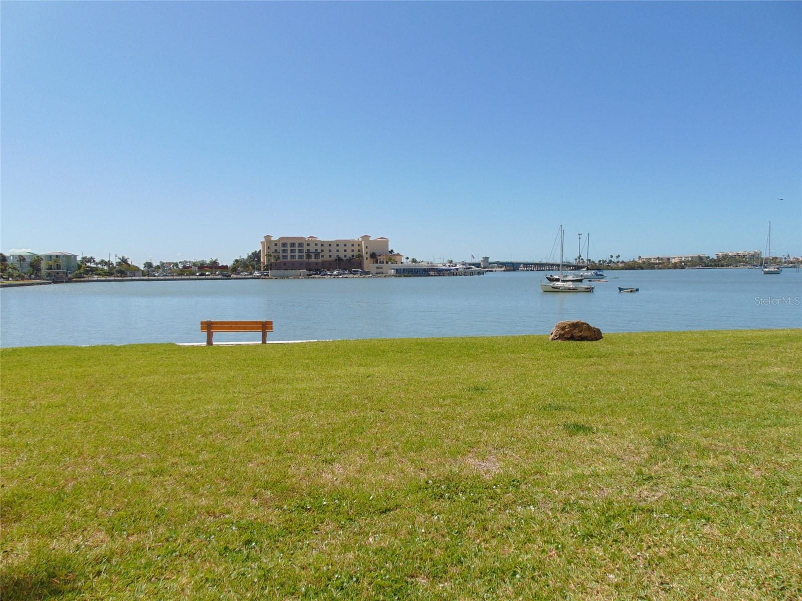 4775 COVE CIR CIR N #104, ST PETERSBURG, FL, 33708